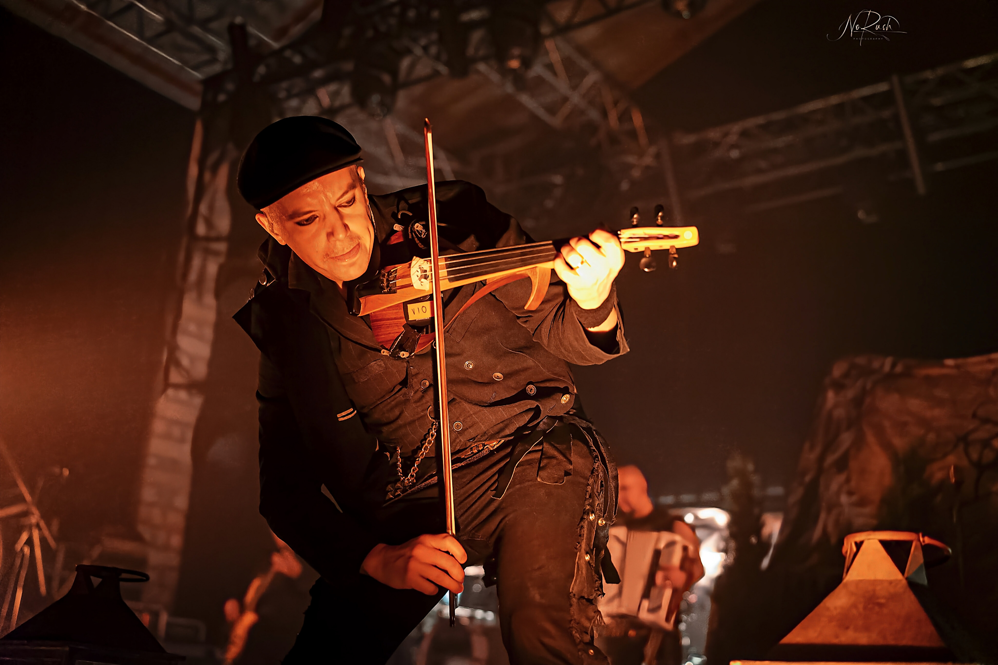 Korpiklaani 37