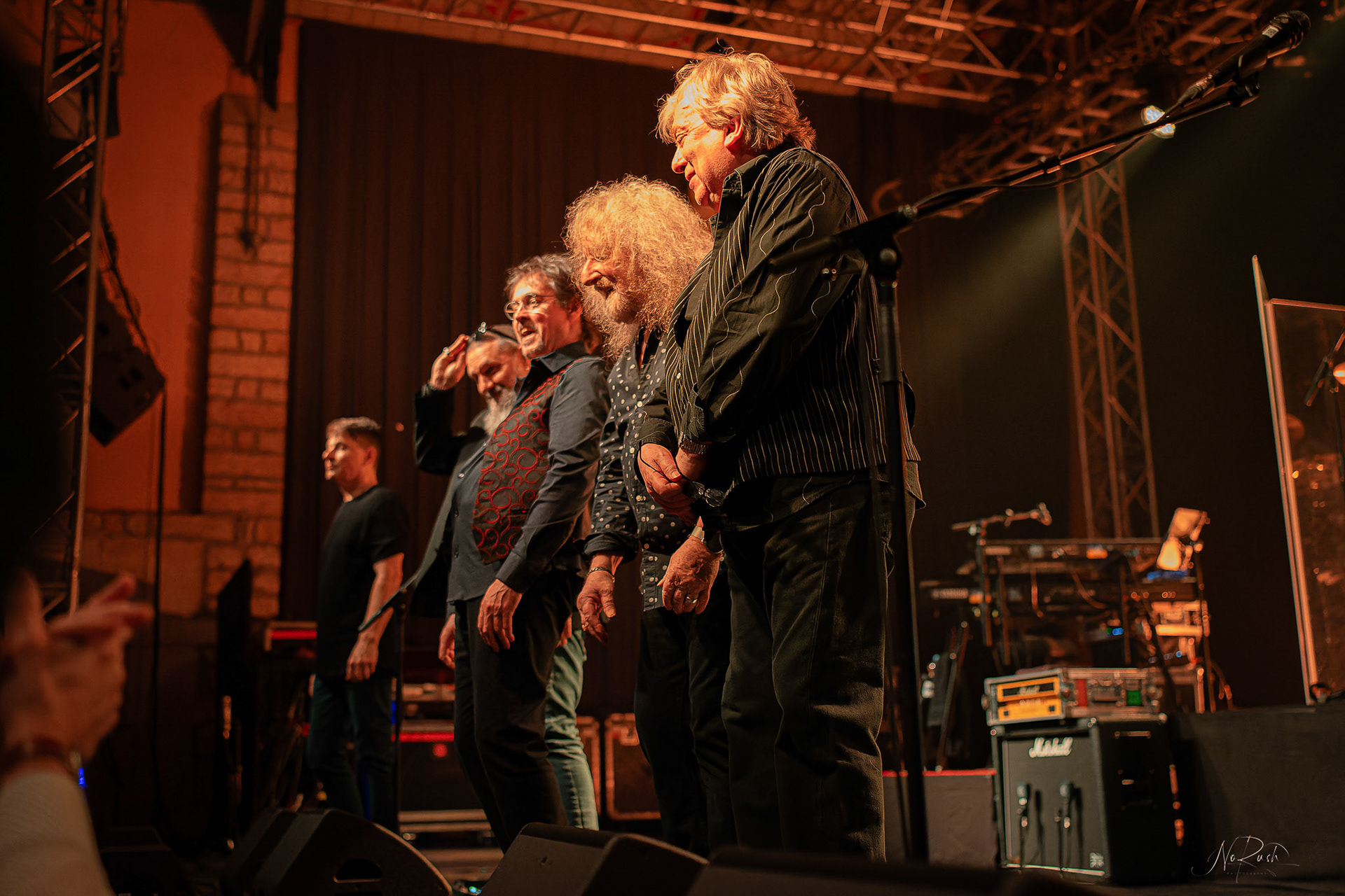 Barclay James Harvest feat. Les Holroyd