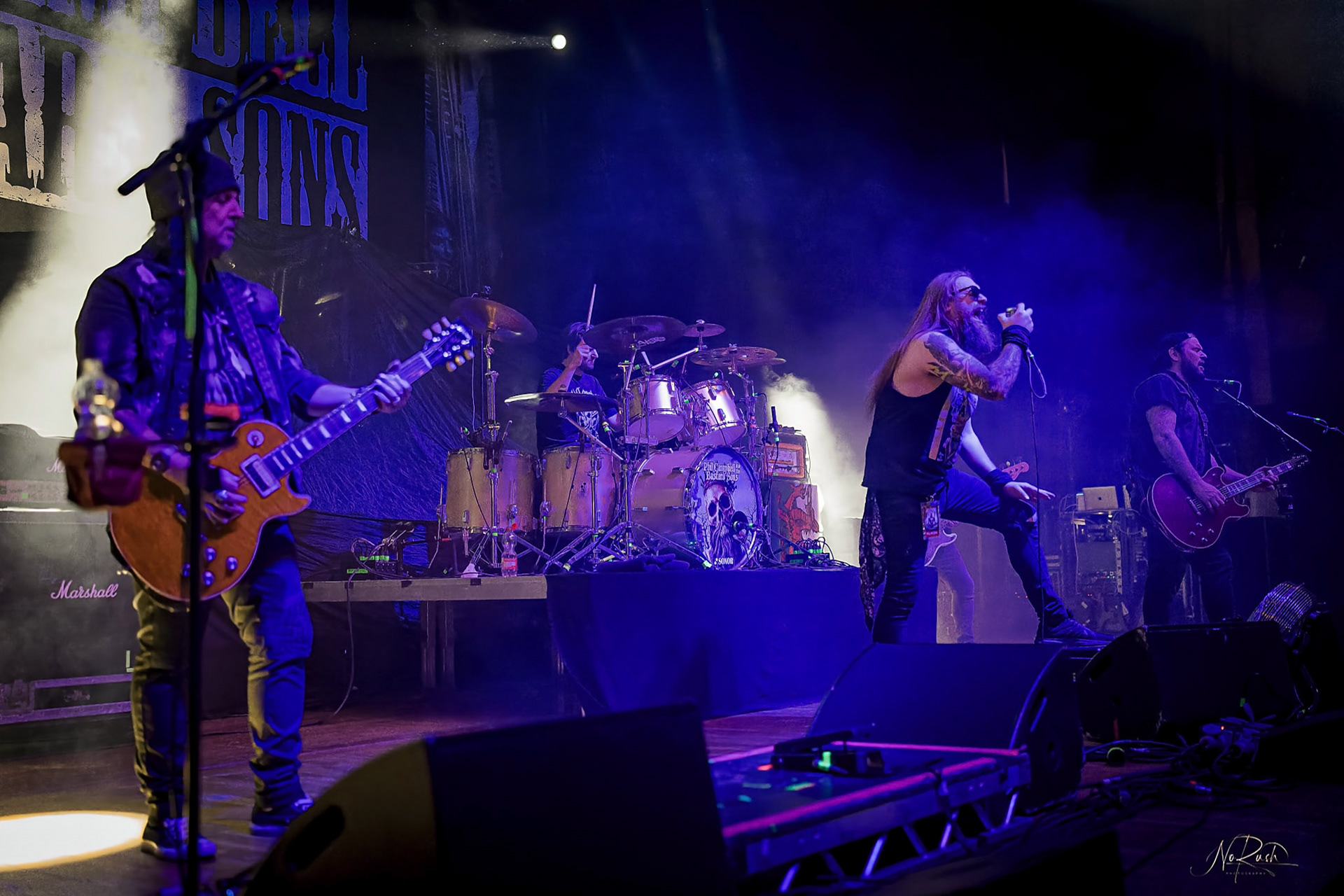 Phil Campbell and the Bastard Sons 32