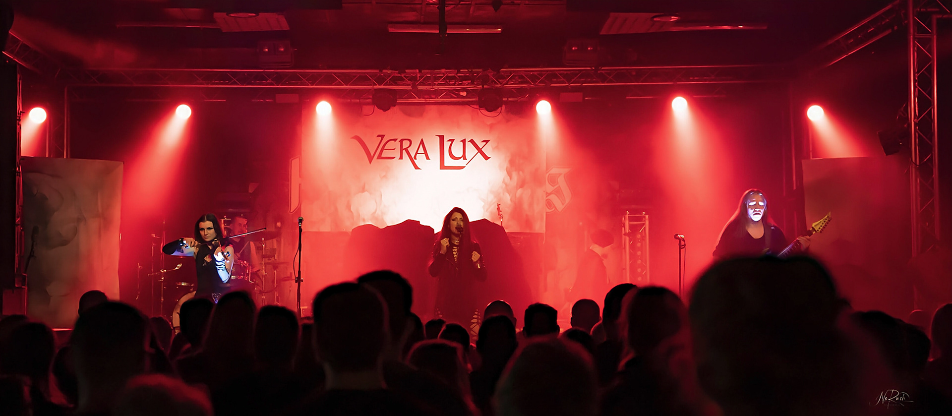 Vera Lux 15
