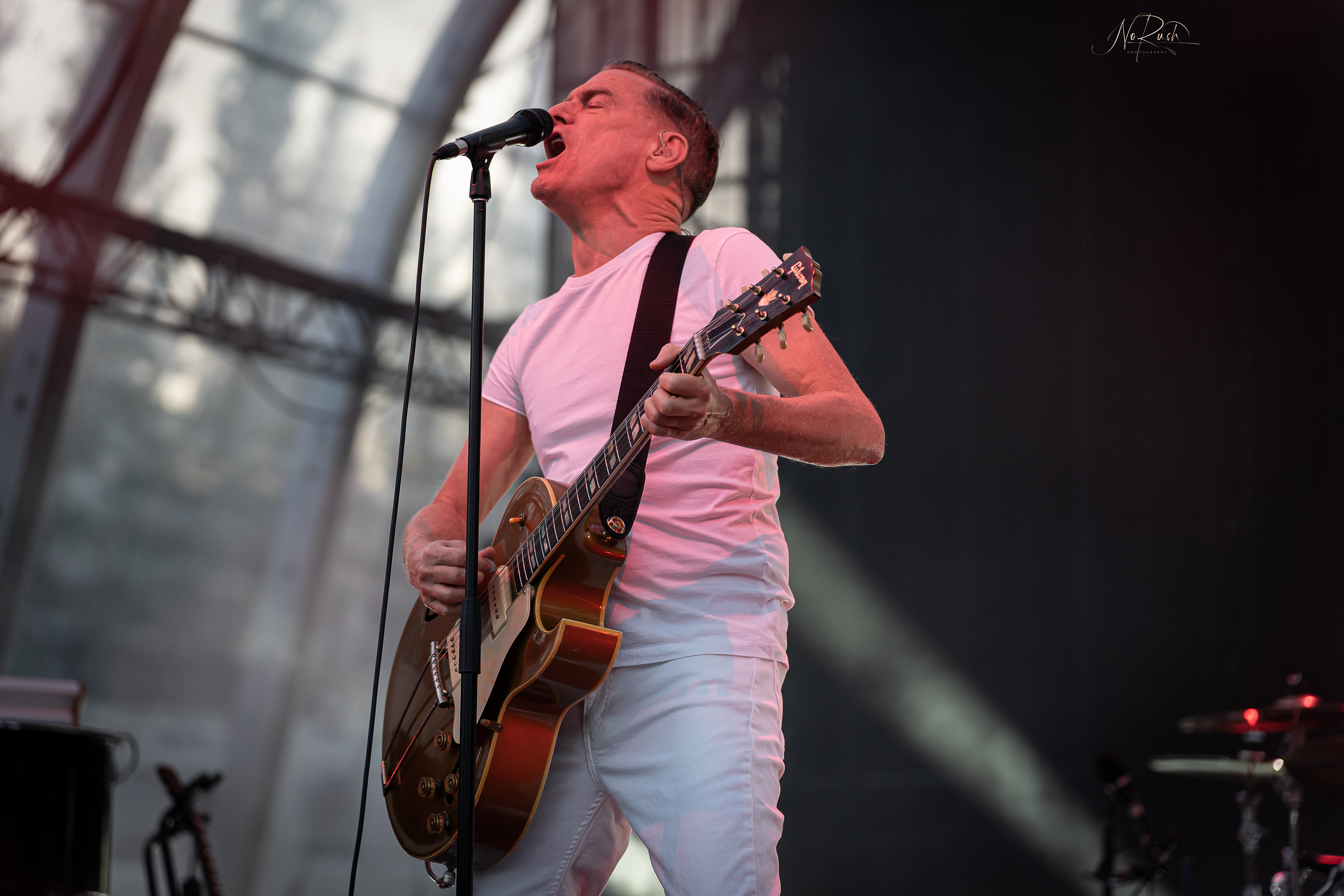 Bryan Adams 27