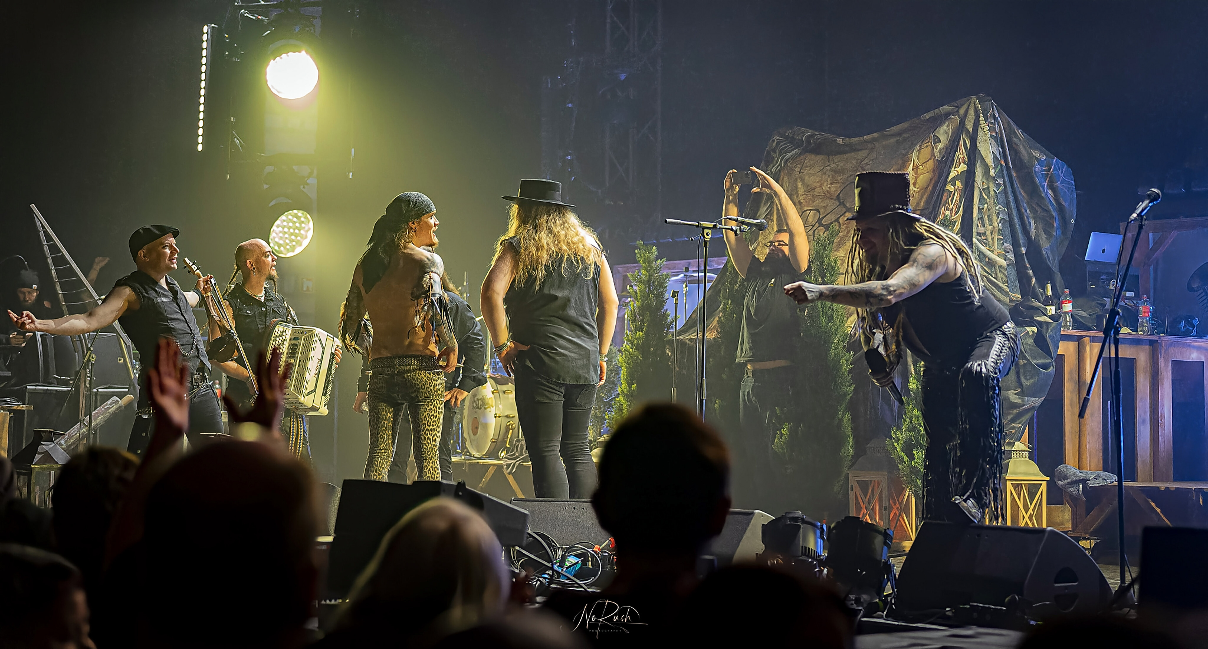 Korpiklaani 56