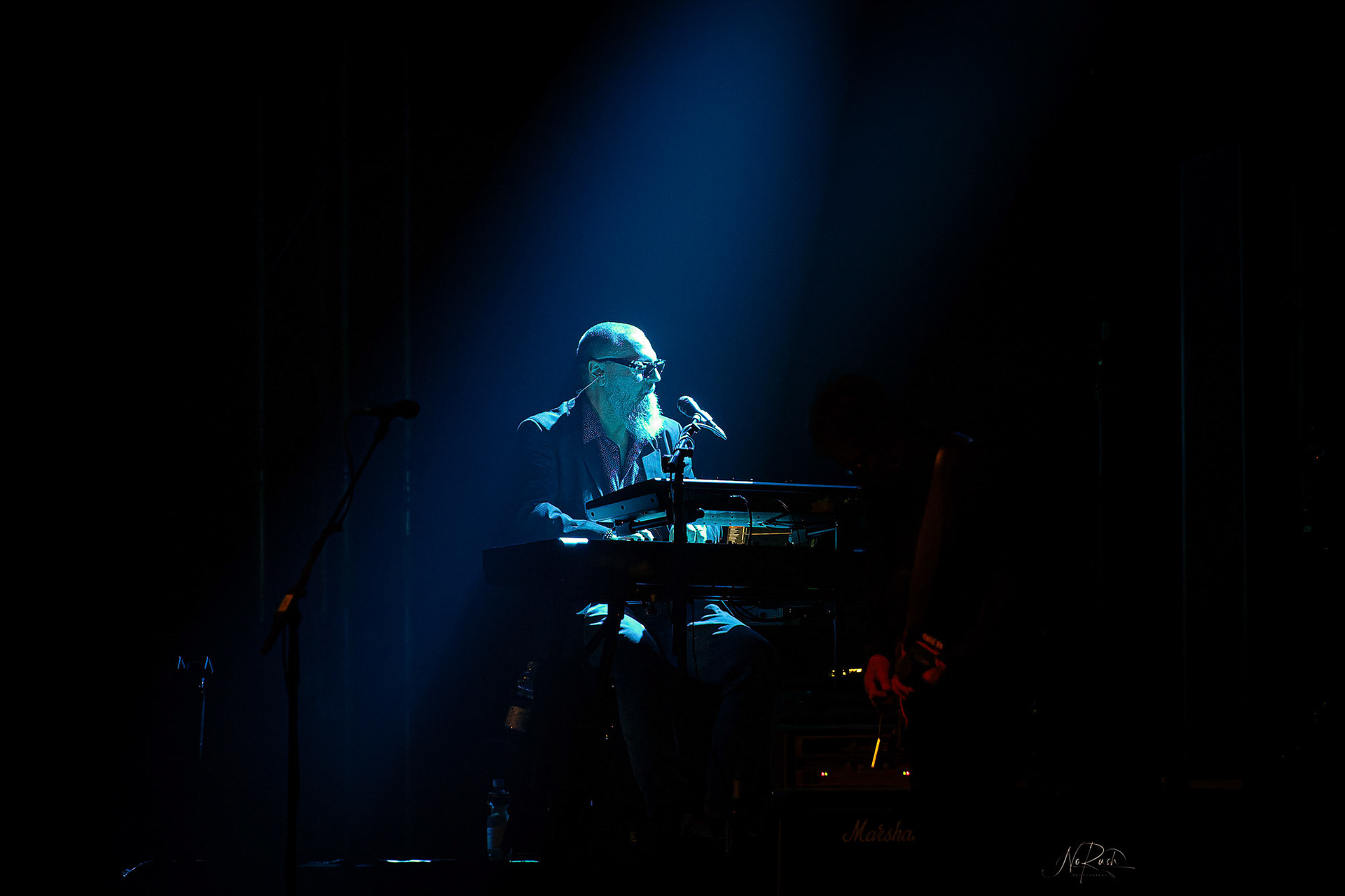 Barclay James Harvest feat. Les Holroyd