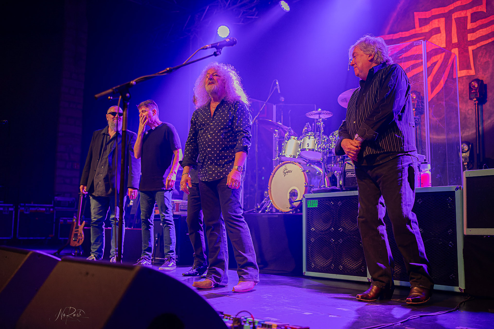 Barclay James Harvest feat. Les Holroyd