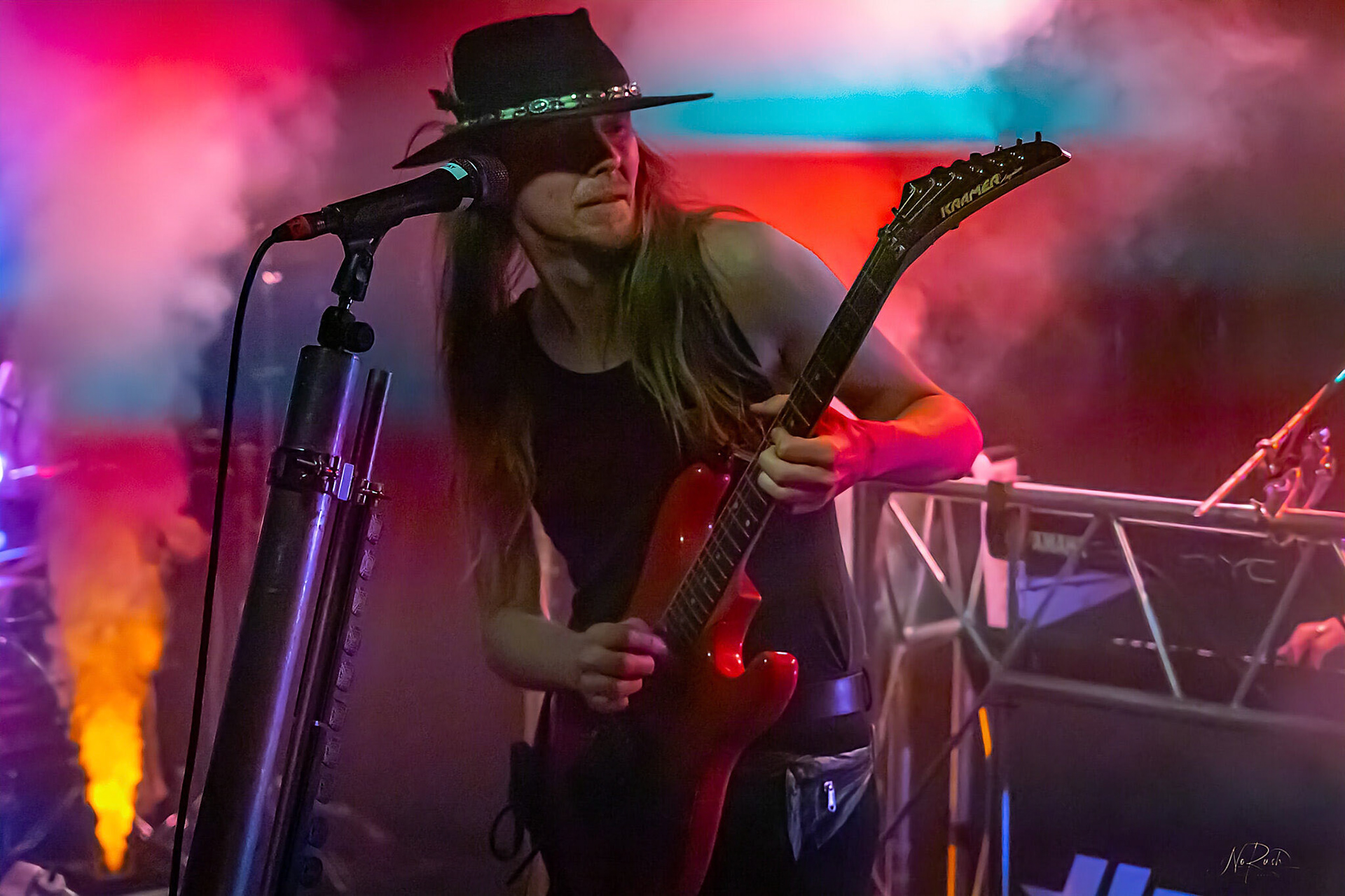 H.E.A.T - Groovestation DD 11