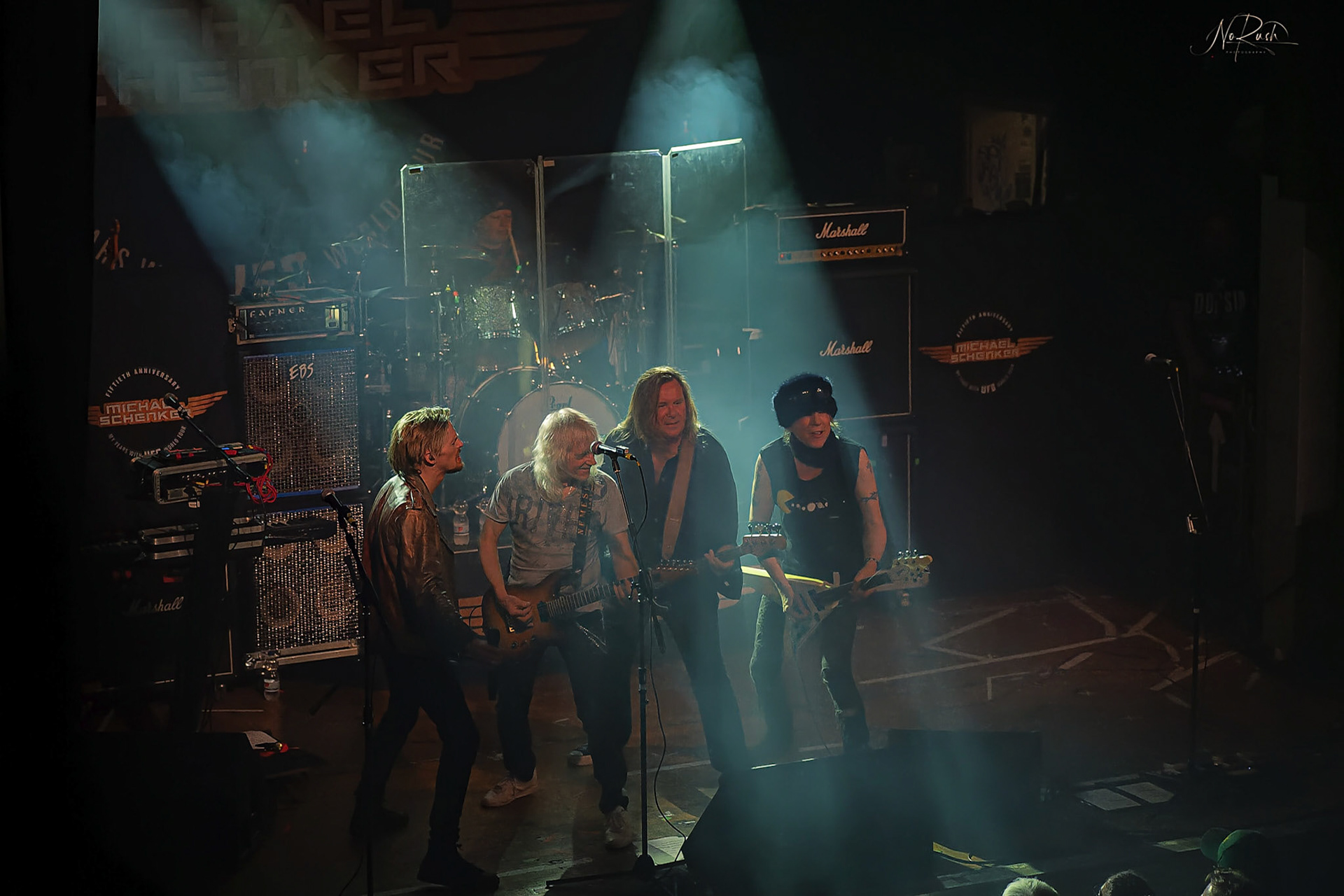 Michael Schenker 32