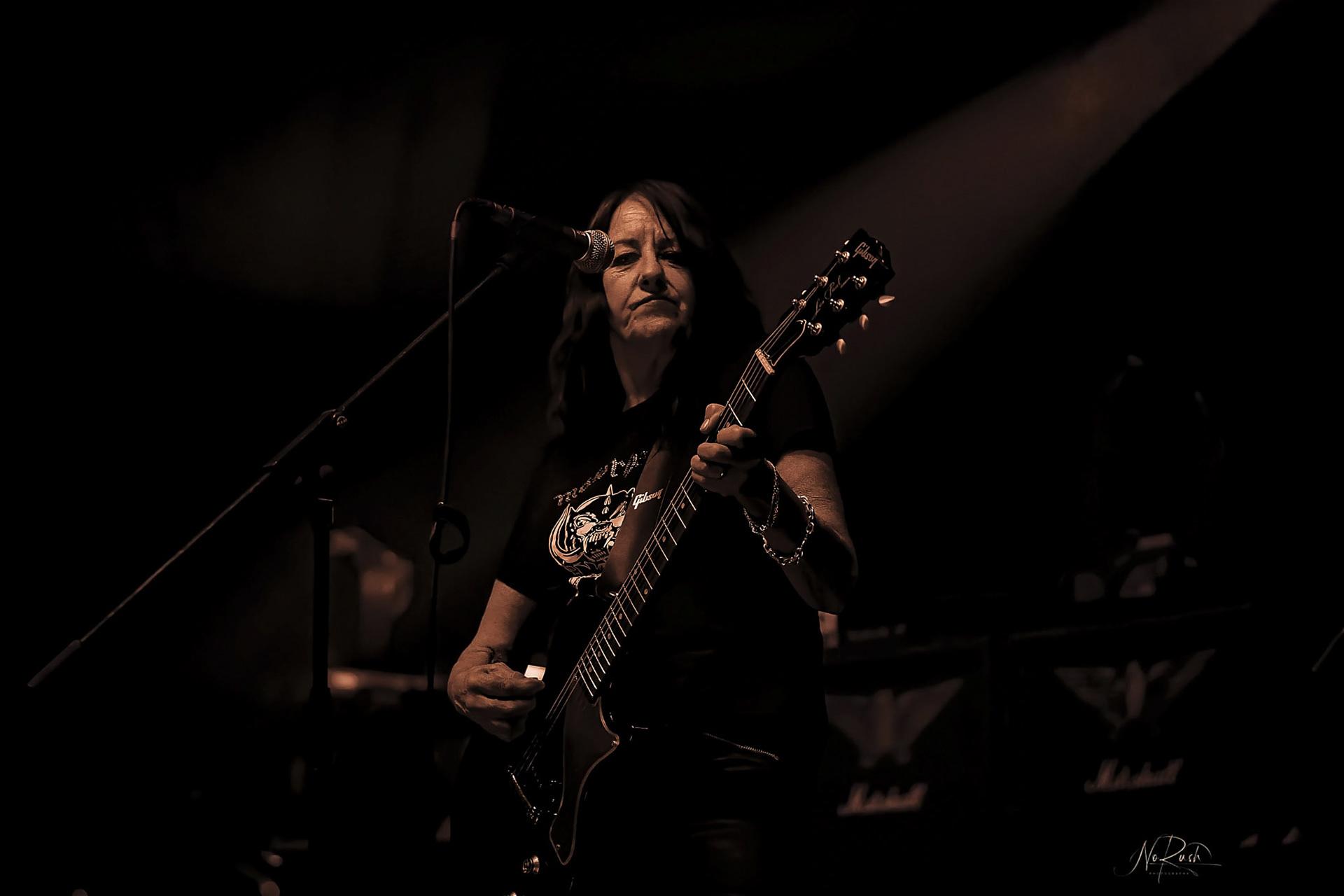 Girlschool 25