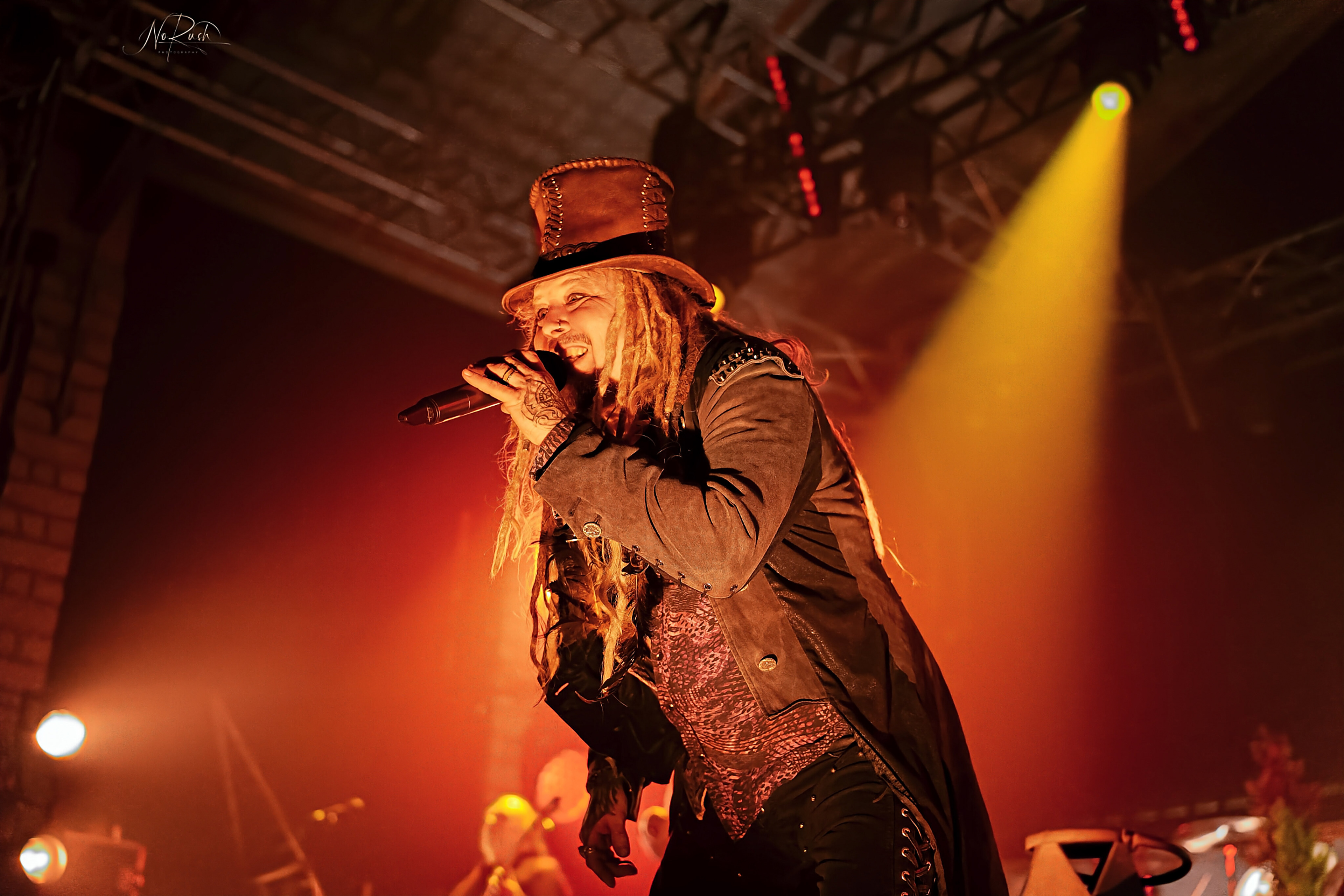 Korpiklaani 35
