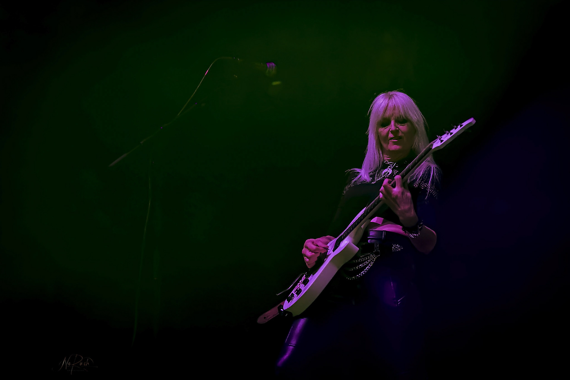 Girlschool 20