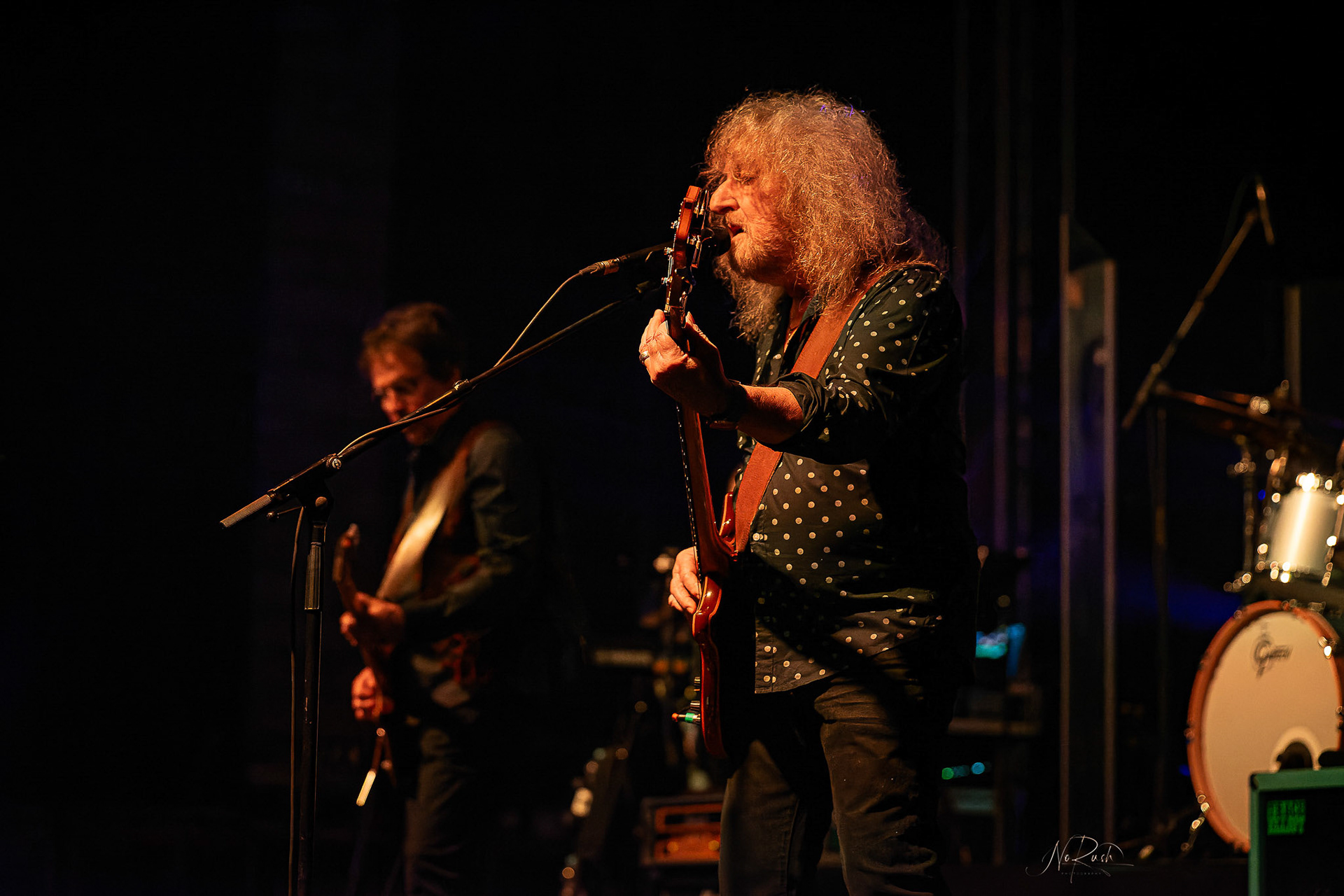 Barclay James Harvest feat. Les Holroyd