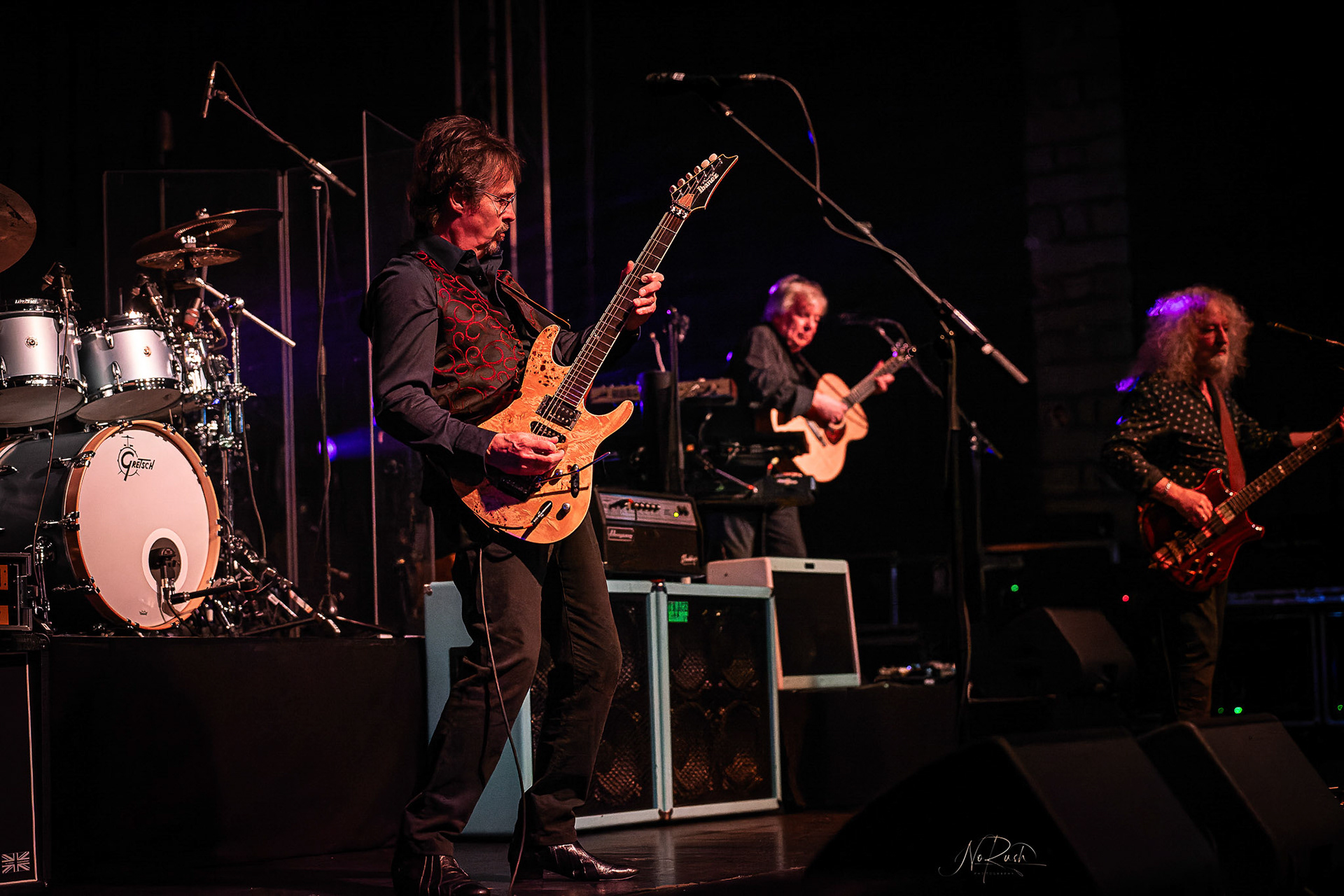 Barclay James Harvest feat. Les Holroyd