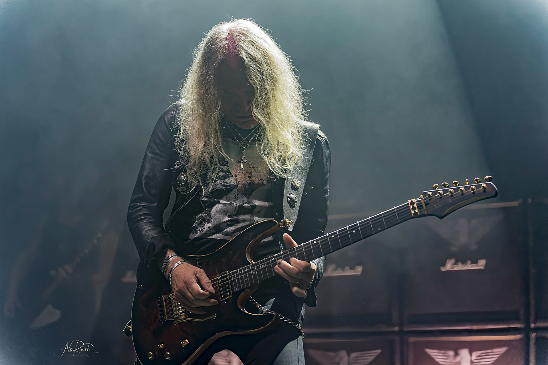 Saxon 9