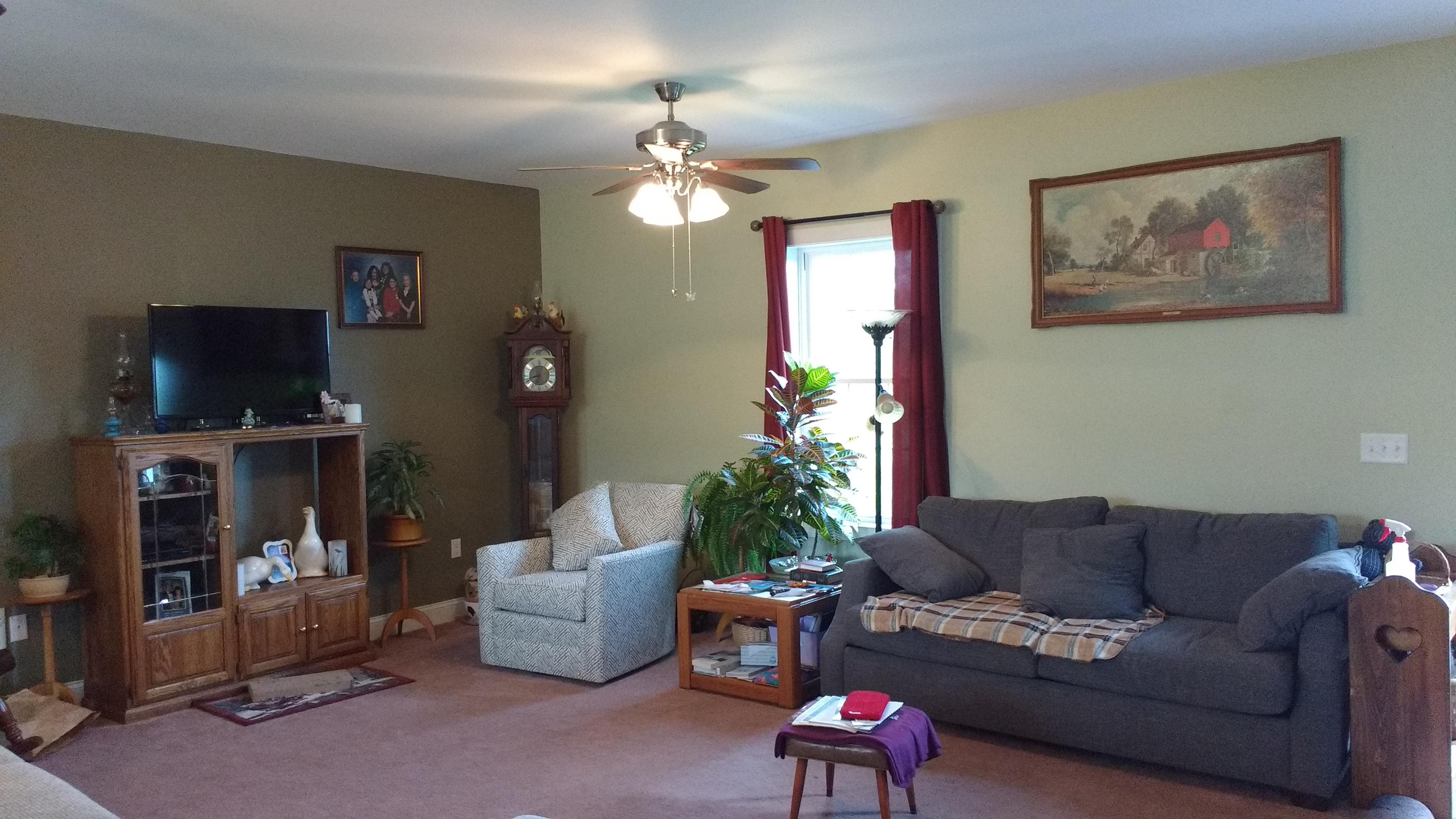 Grandma's Residence - Living Area