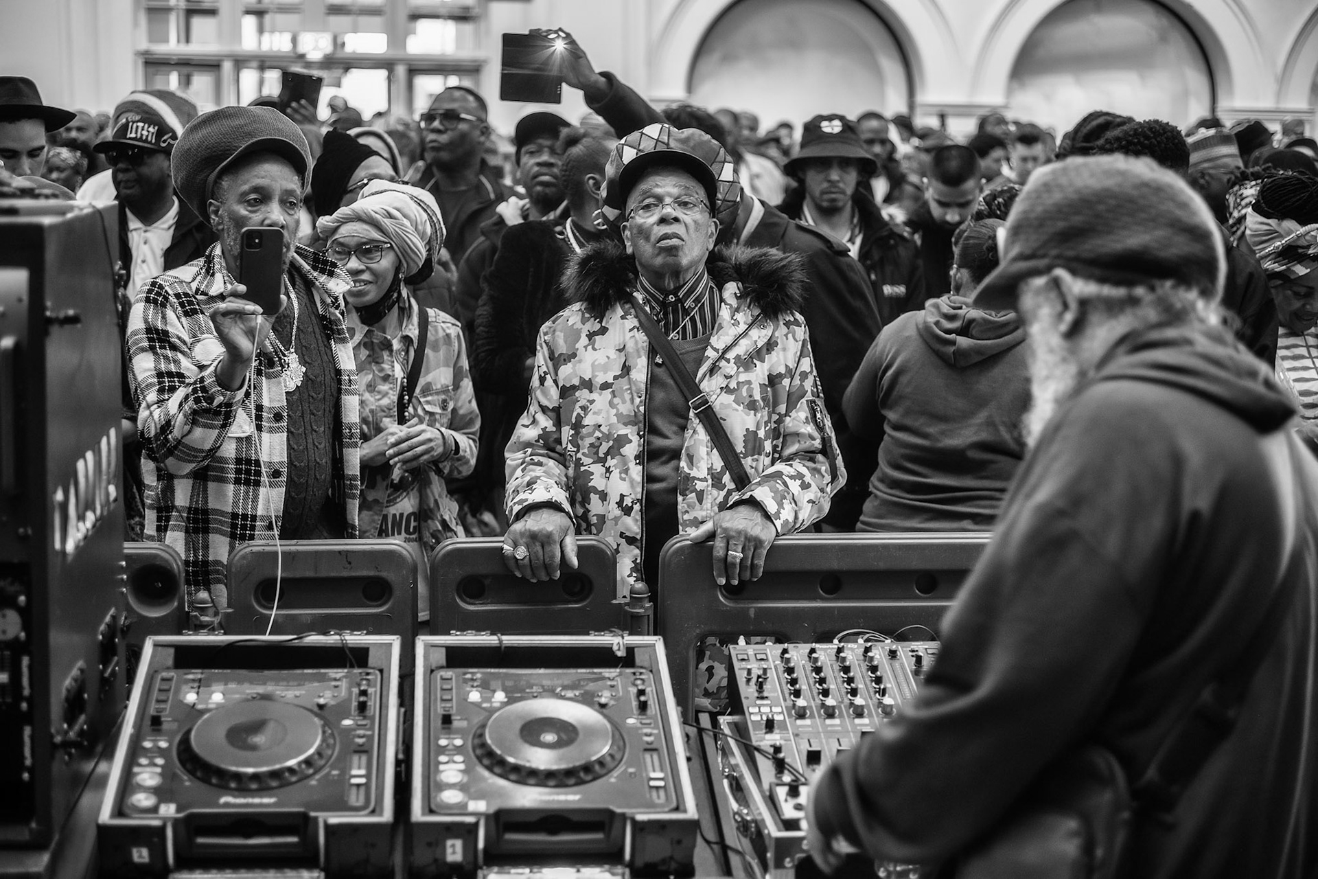 The ‘Nine night’ ritual was held at Goldsmith College for Jah Shaka who died 12th April 2023.Jah Shaka also known as ‘Zulu Warrior’ was a Jamaican reggae/ dub sound system operator in London since the 1970s.  Shaka was revered by musicians and dancers across a range of genres and cultures.