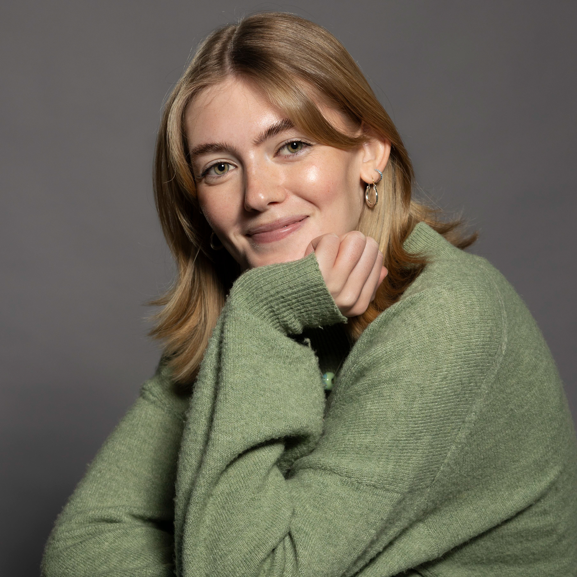 Discover Evie Laura (Evie Ingles), a fashion photographer based in Bournemouth and London