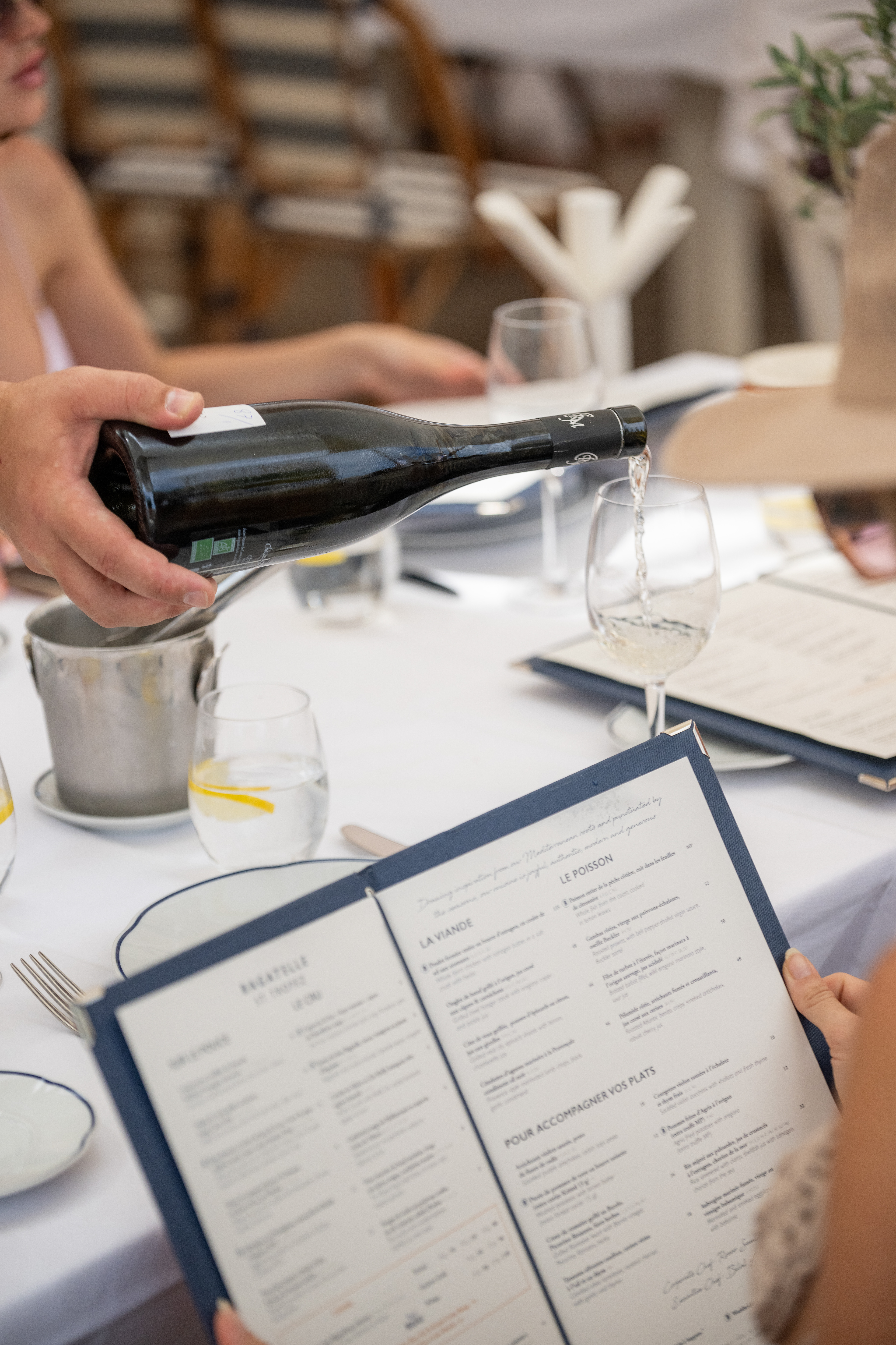 INSIDE MENU
