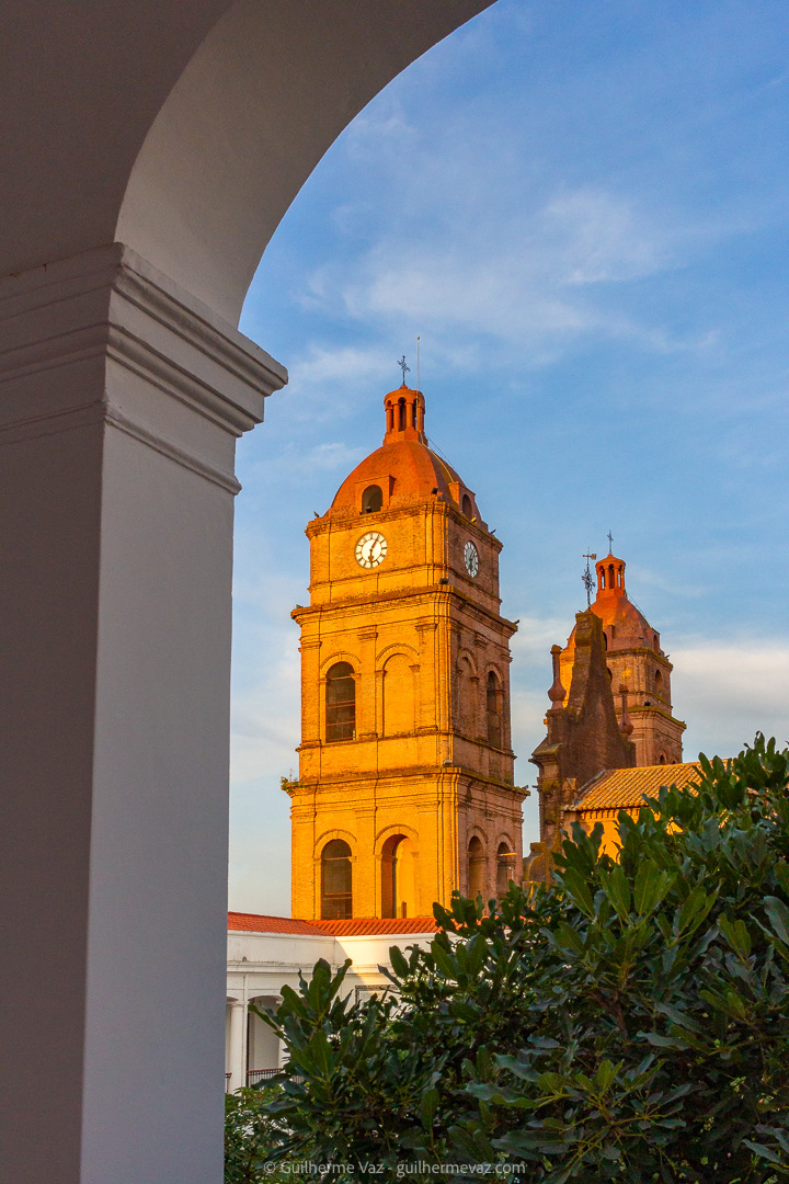 Pôr do Sol Catedral San Lorenzo de Santa Cruz