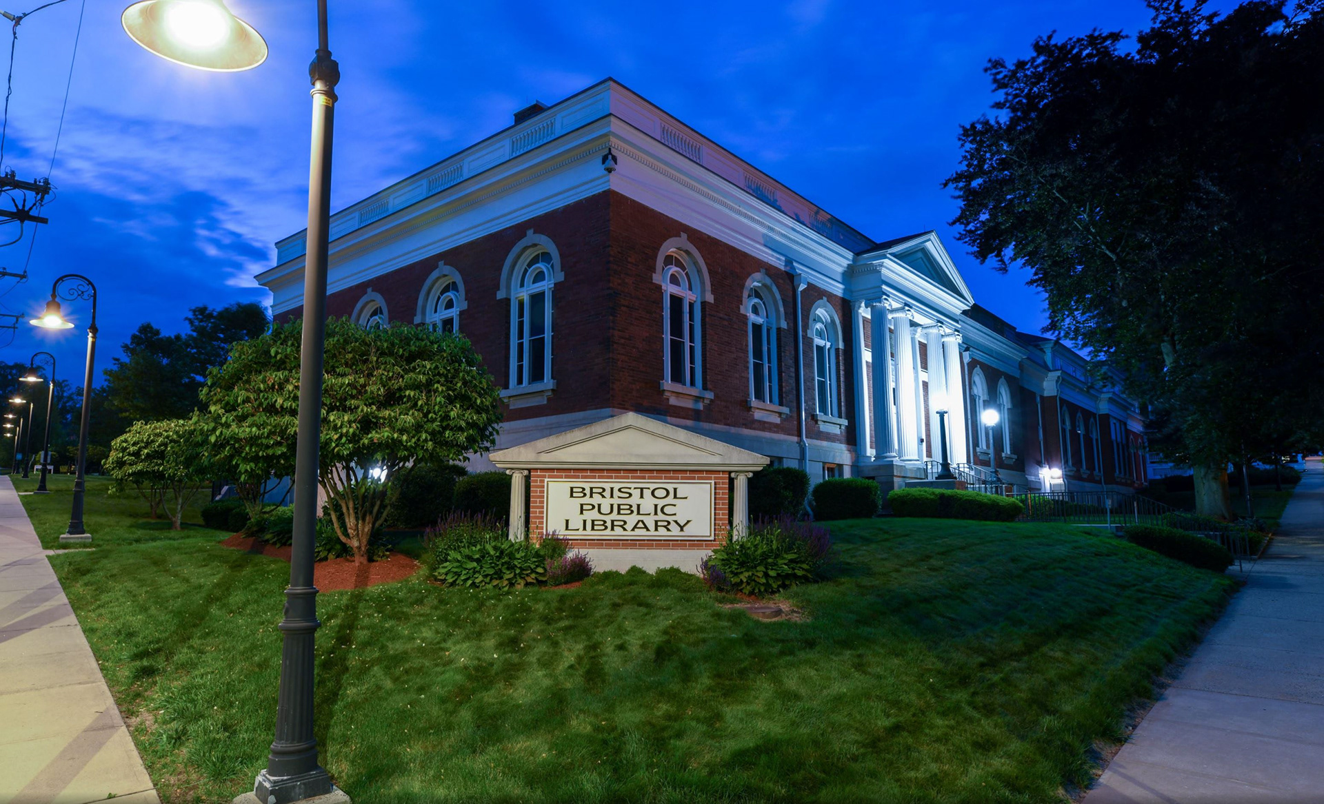 Bristol, Connecticut Library - built in 1903