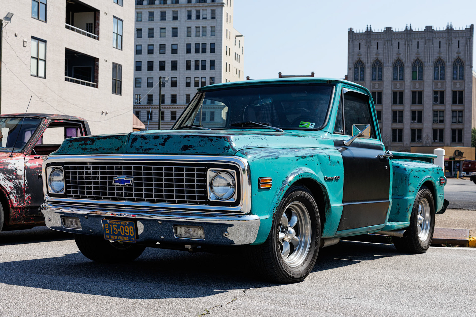 Loved the look of this old stepside truck. Wish they would've still had the original door but still looks great.