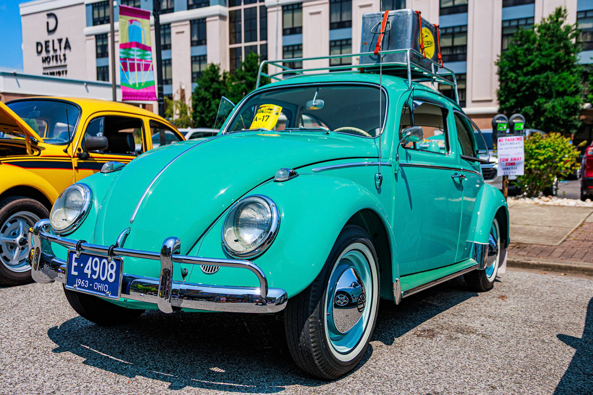 Super clean VW Beetle. Huntington WV