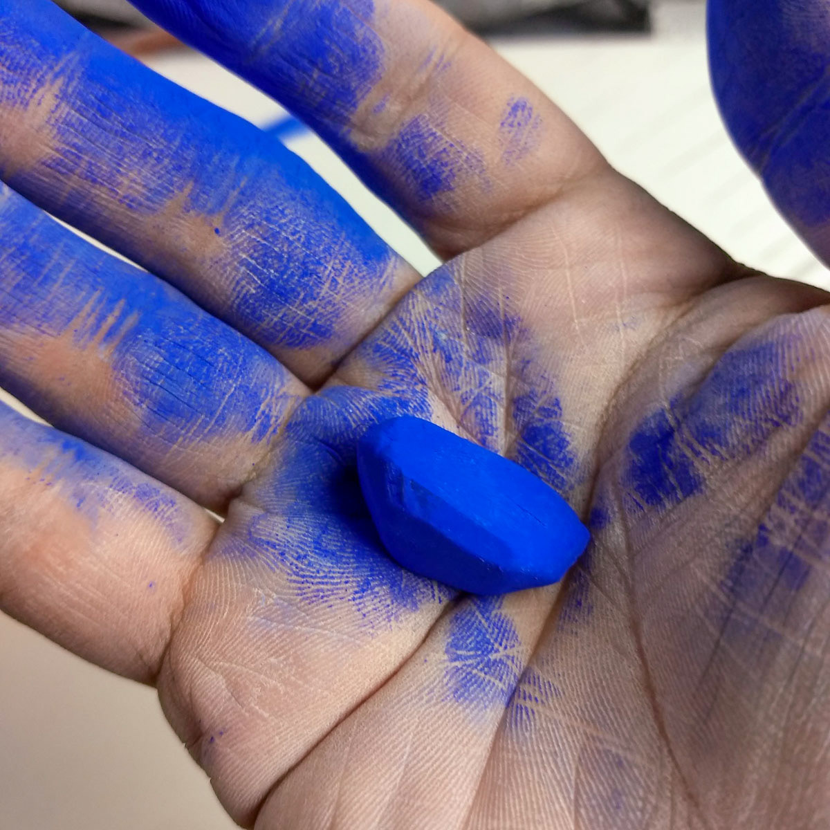 O que restou do pastel seco depois. Triste pensar que todos os desenhos e artes do filme foram raspadas no gesso, e viraram pó.