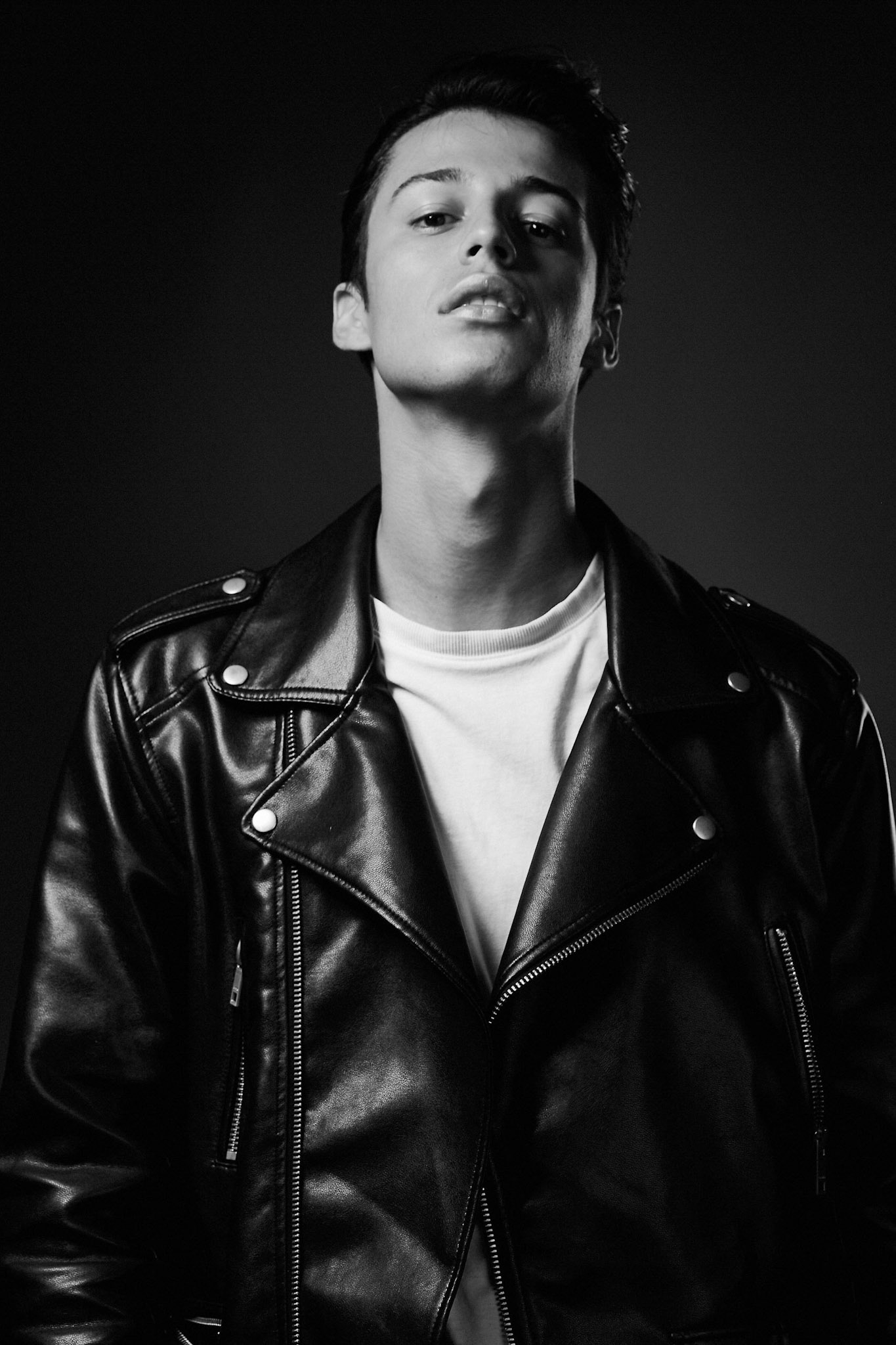 MODEL BOOK ALESSANDRO COSSARI