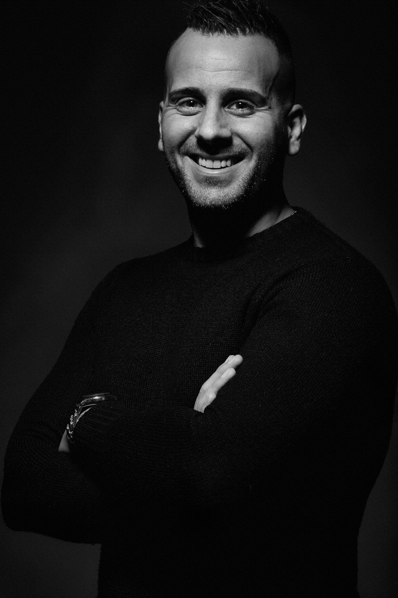 Corporate portrait CLAUDIO Daniel Grandolfi professional portrait photographer Milano photographer Fashion and Beauty Tortona area Advertising Photographer Porta Genova photographer editorial magazines Vogue Profoto Lighting Canon Cameras 1