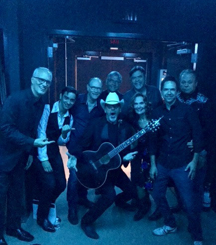 Band members Steve, Jared, Ronnie, David, Blair, Andy, Wayne w/ Rodeo and Juliet