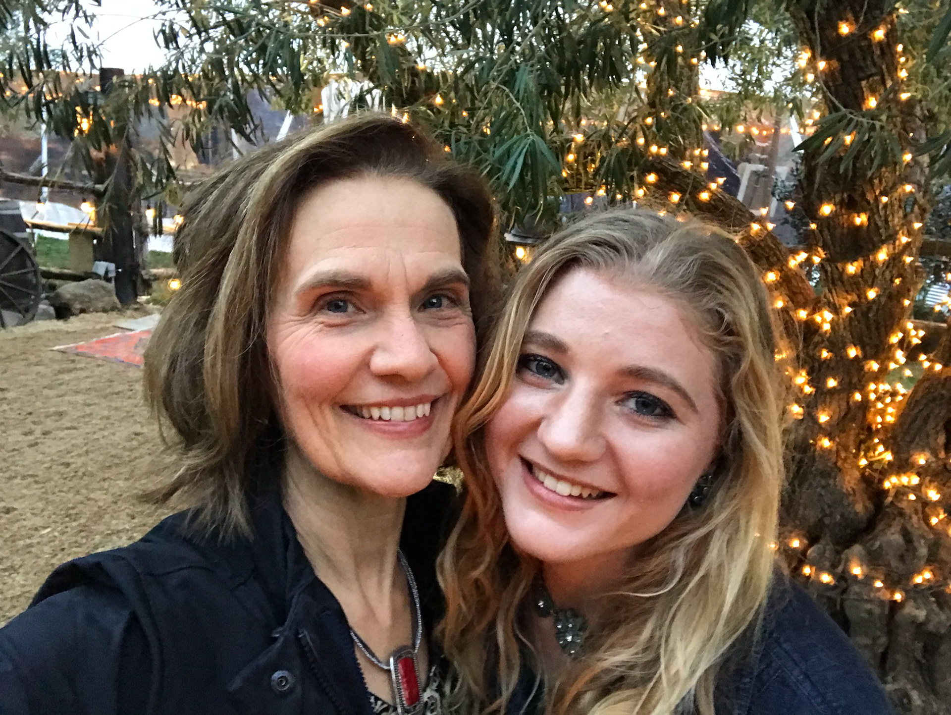 Juliet and Western artist Kristyn Harris