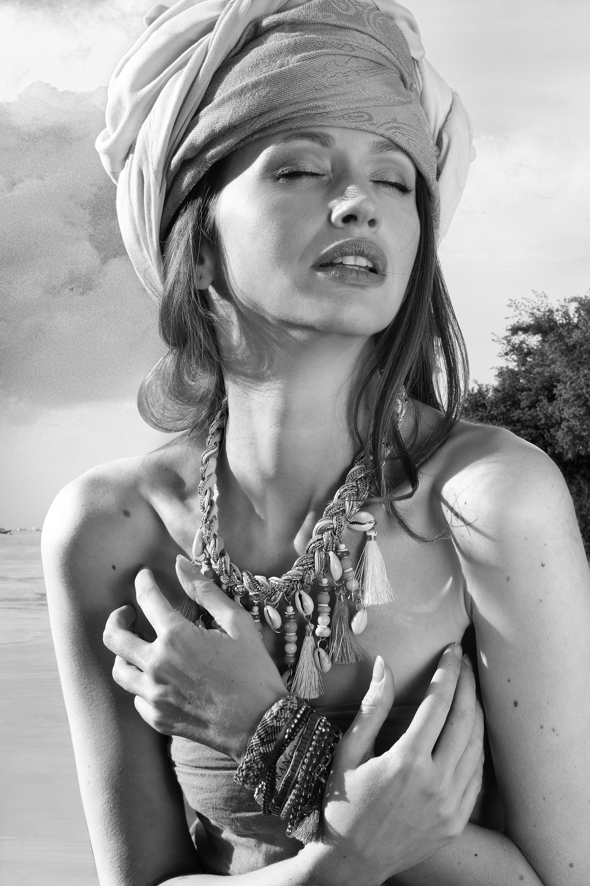 Laura, Model
