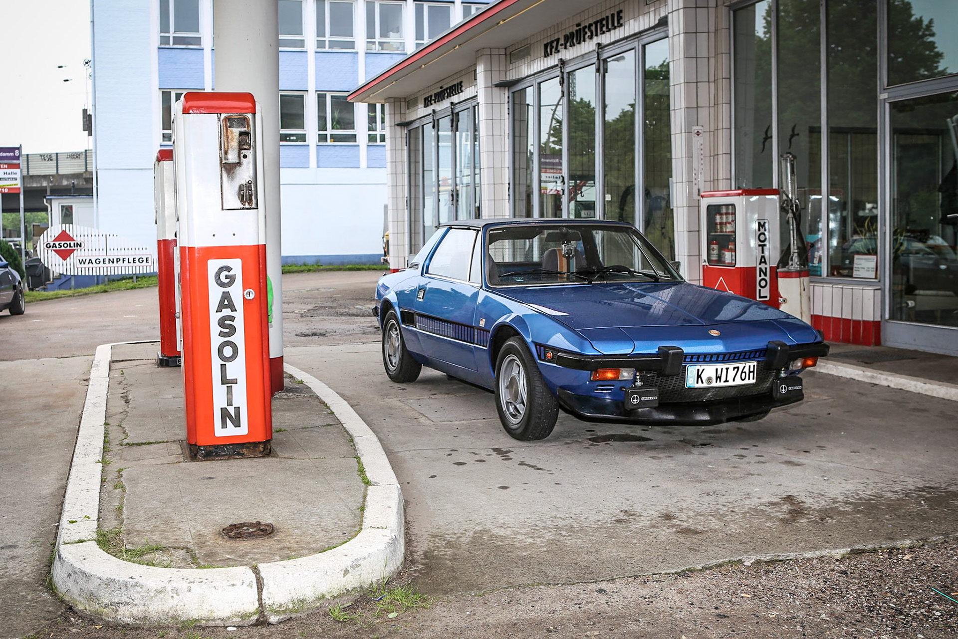 Fiat X1/9 @ Grosstankstelle Brandshof, Hamburg, Germany