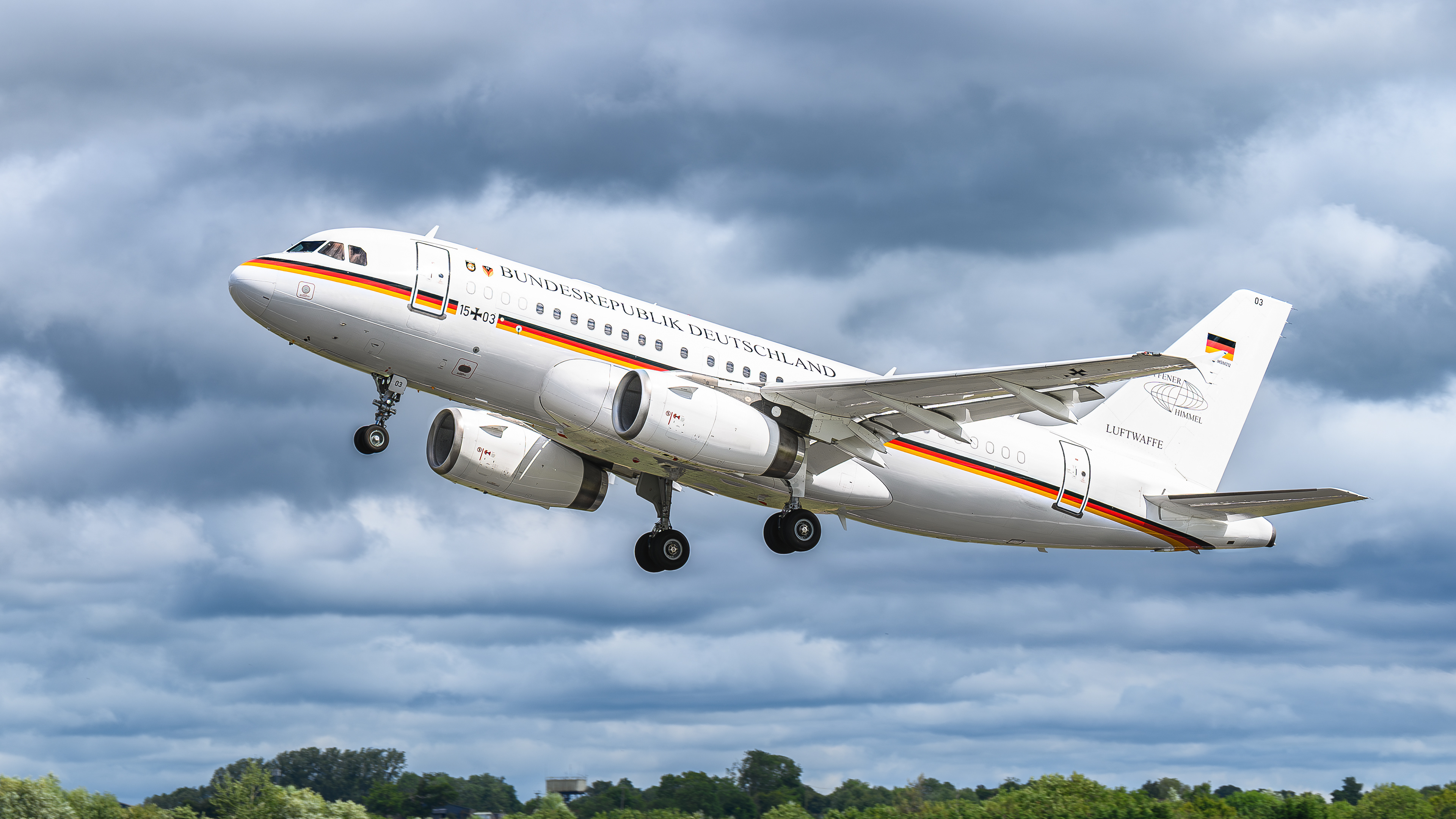 Airbus A319 from the German Air Force departing RAF Fairford in July 2024. registration / serial 15+03 / MSN1212