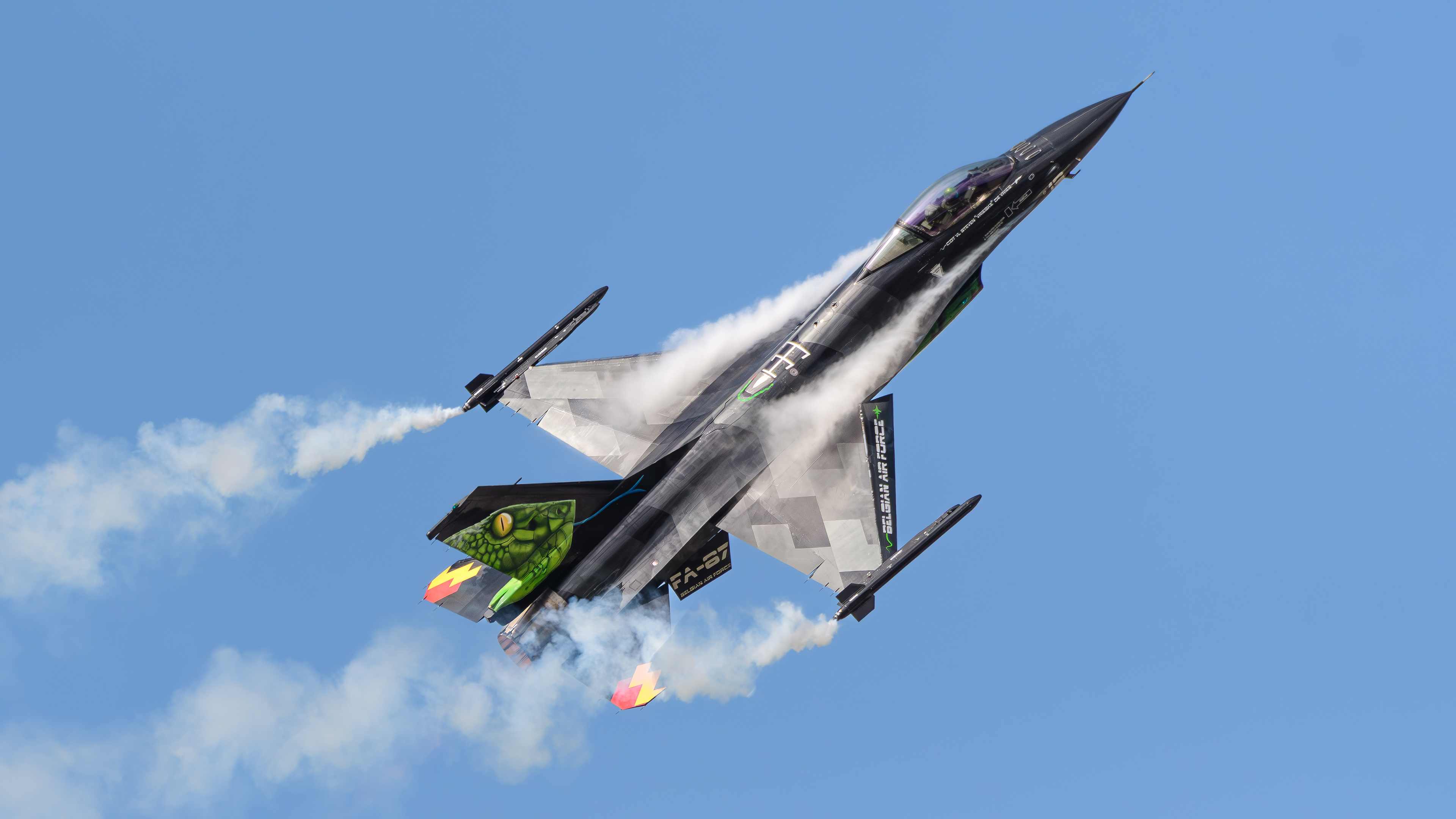 F16AM Fighting Falcon from the Belgium Air Force performing at RAF Fairford in July 2023. Registration / serial FA-67.