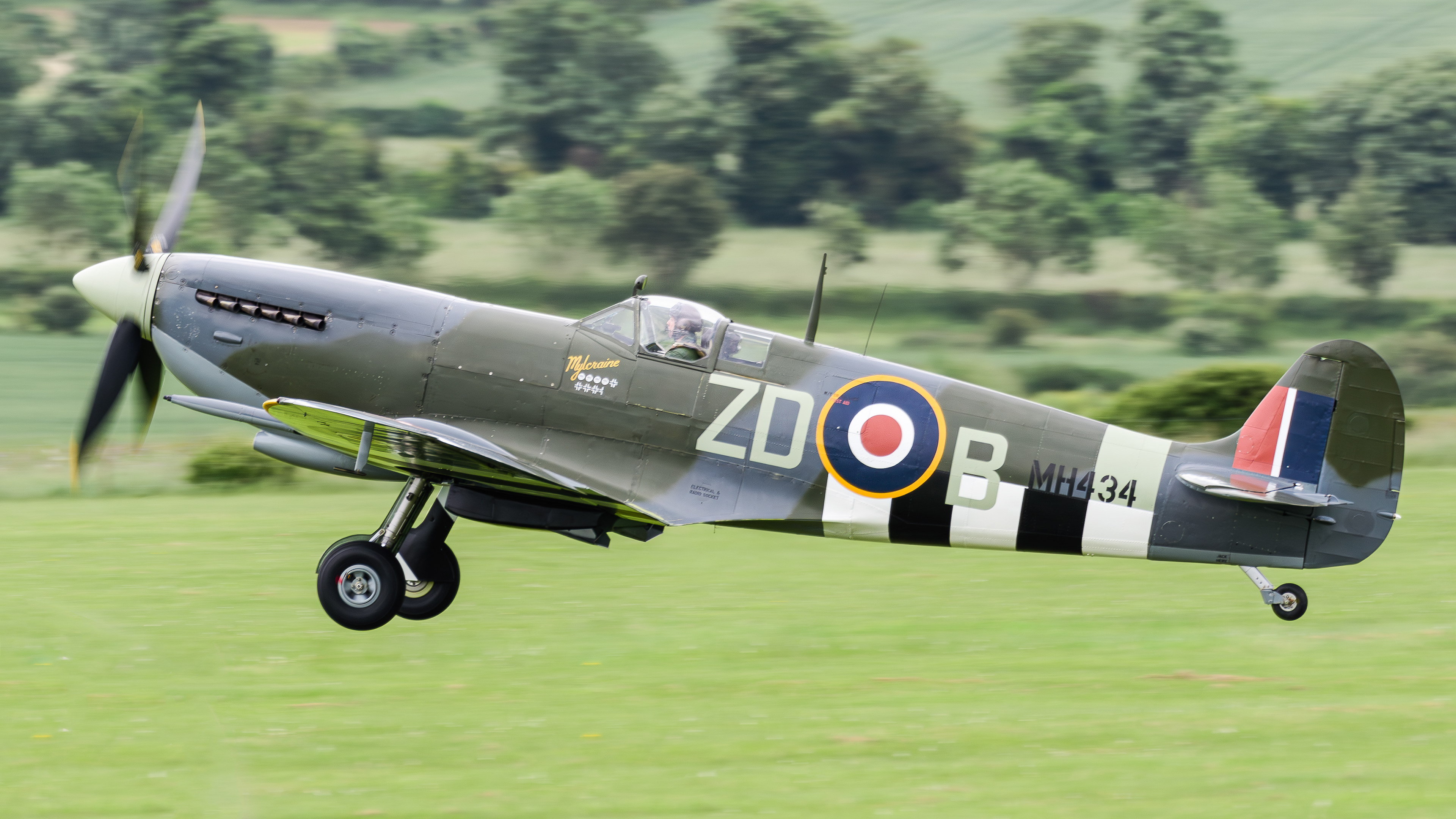 Supermarine Spitfire Mk IXB - G-ASJV / MH434 - IWM Duxford - June 2024