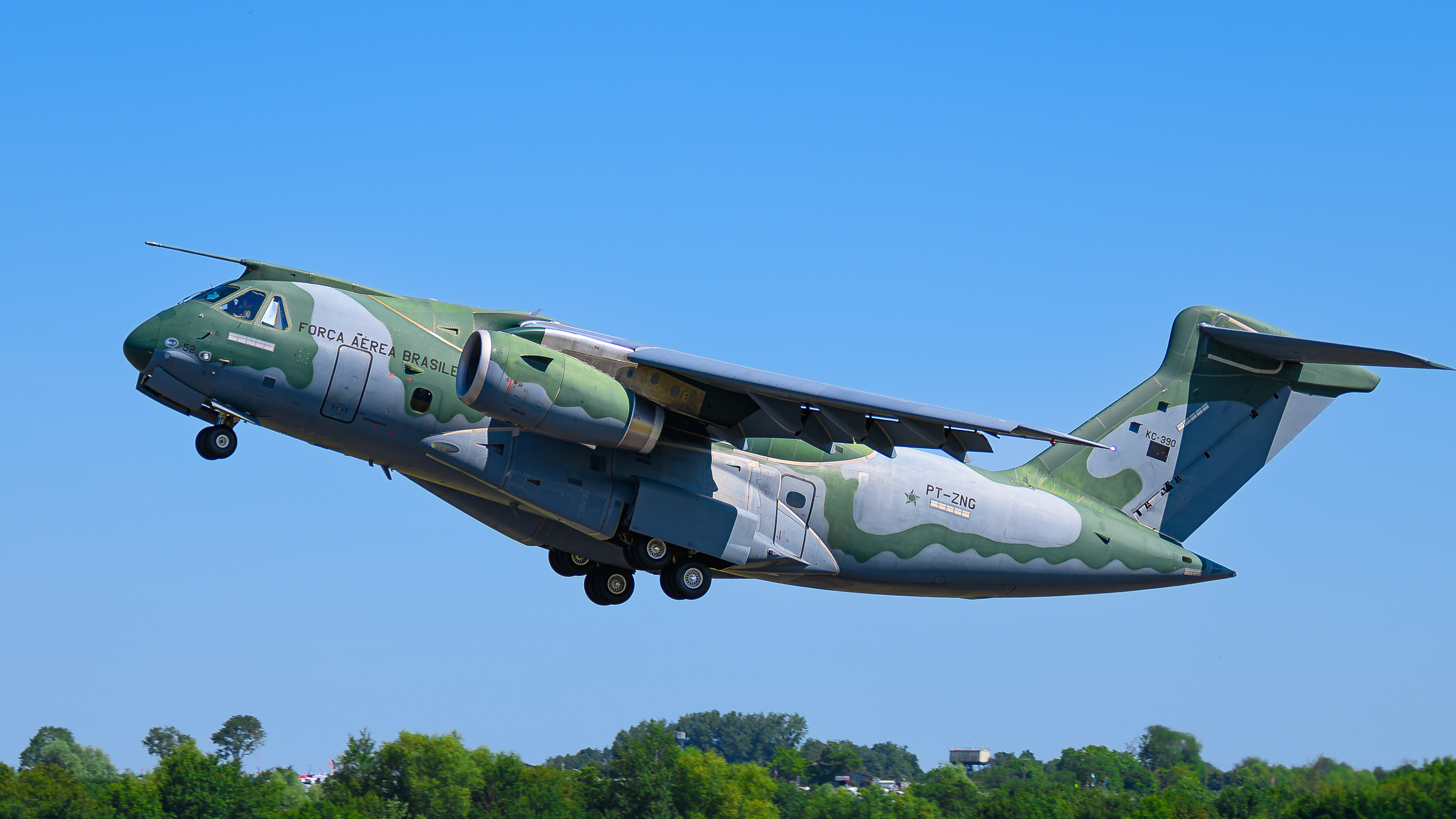 Embraer from the Brazil Air Force leaving RAF Fairford in July 2024. Registration / serial PT-ZNG