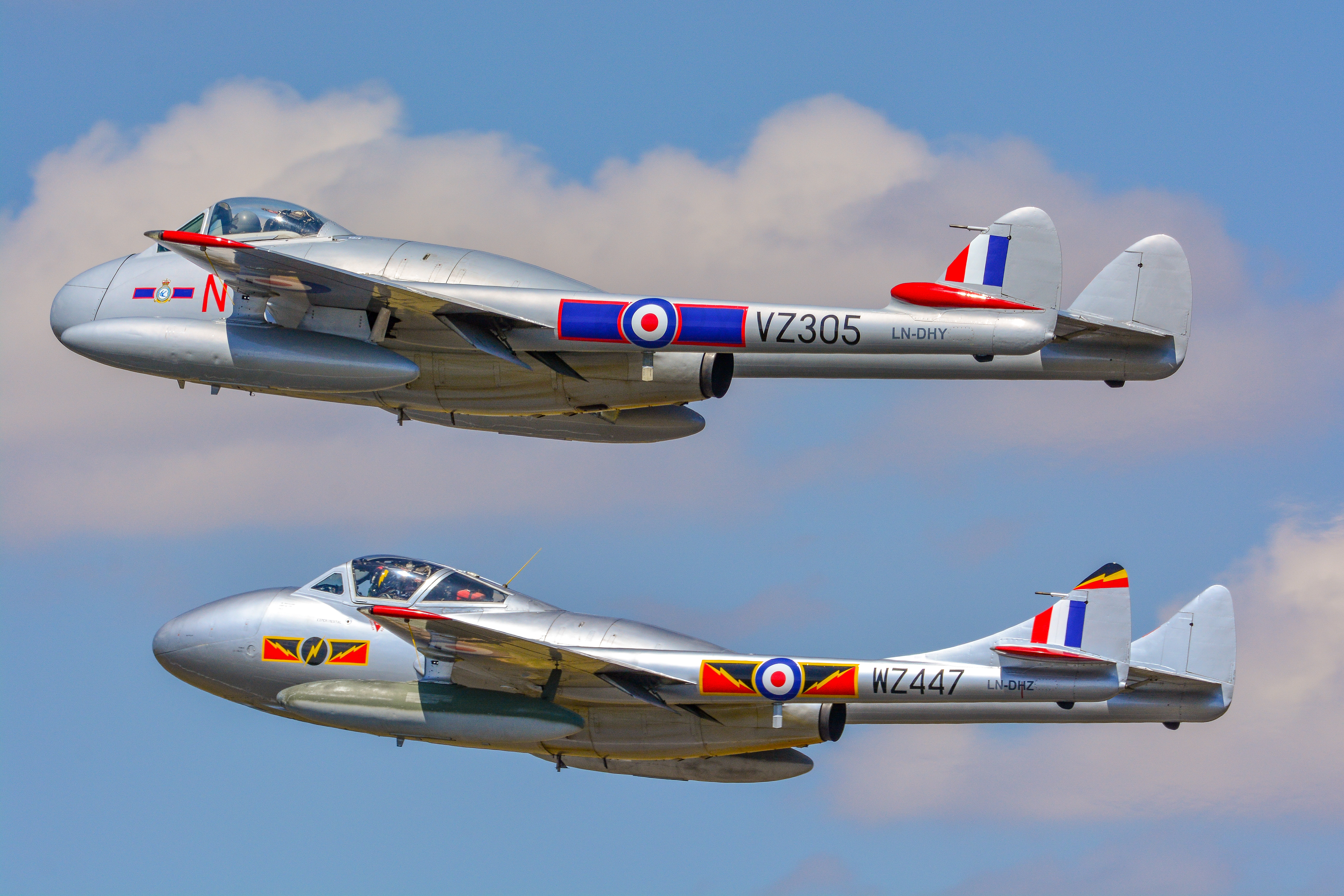 De Havilland Vampires - WZ447 / LN-DHZ & VZ305 / LN-DHY - RAF Fairford - July 2018