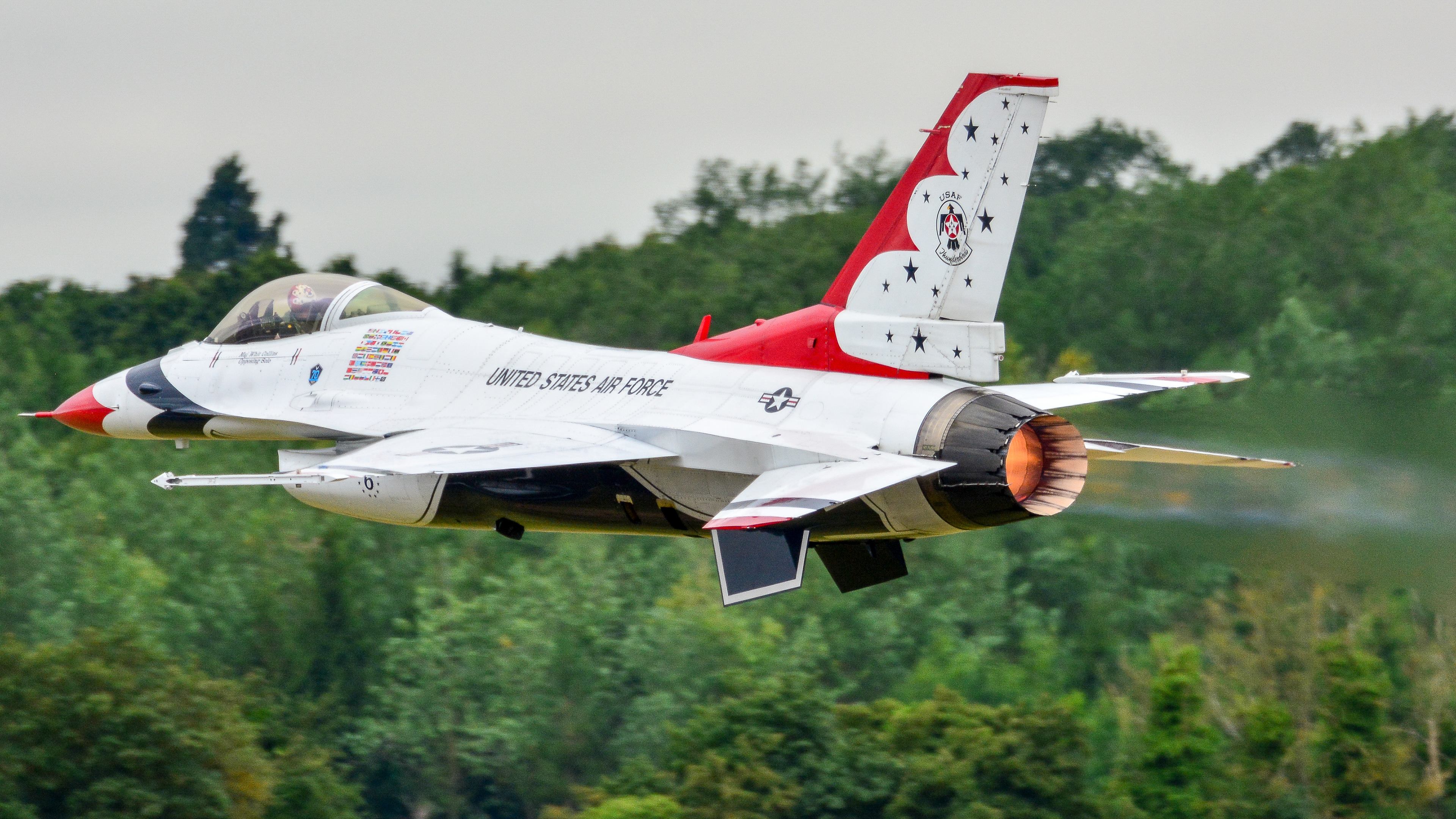 F16 Fighting Falcon - "Thunderbirds" - United States Air Force - RAF Fairford - July 2017
