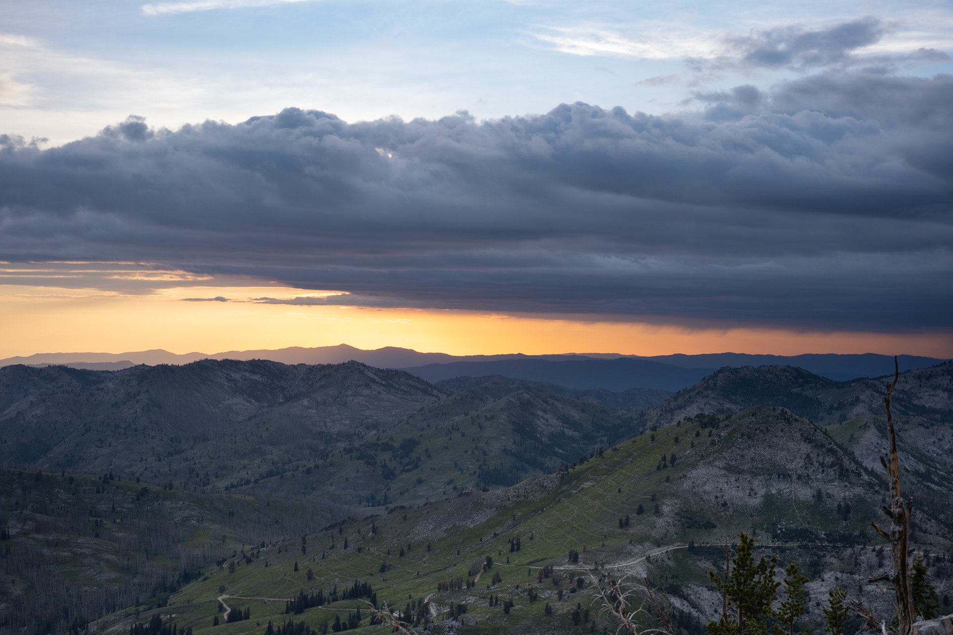 With a little daylight left, we decided to ride up to the lookout