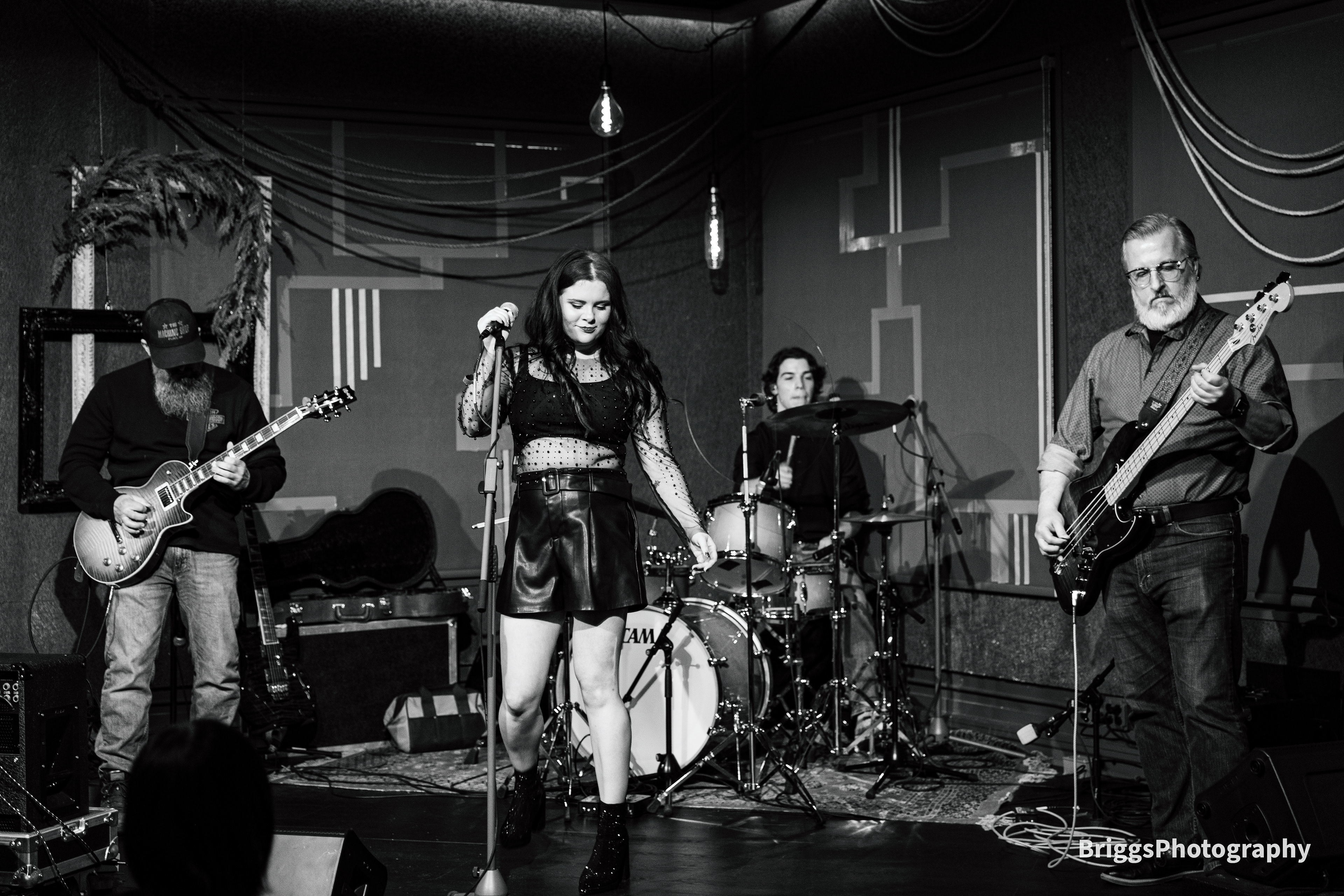 Shelby Lentz | The Stray Cafe | Grand Rapids, MI | 03/16/2024