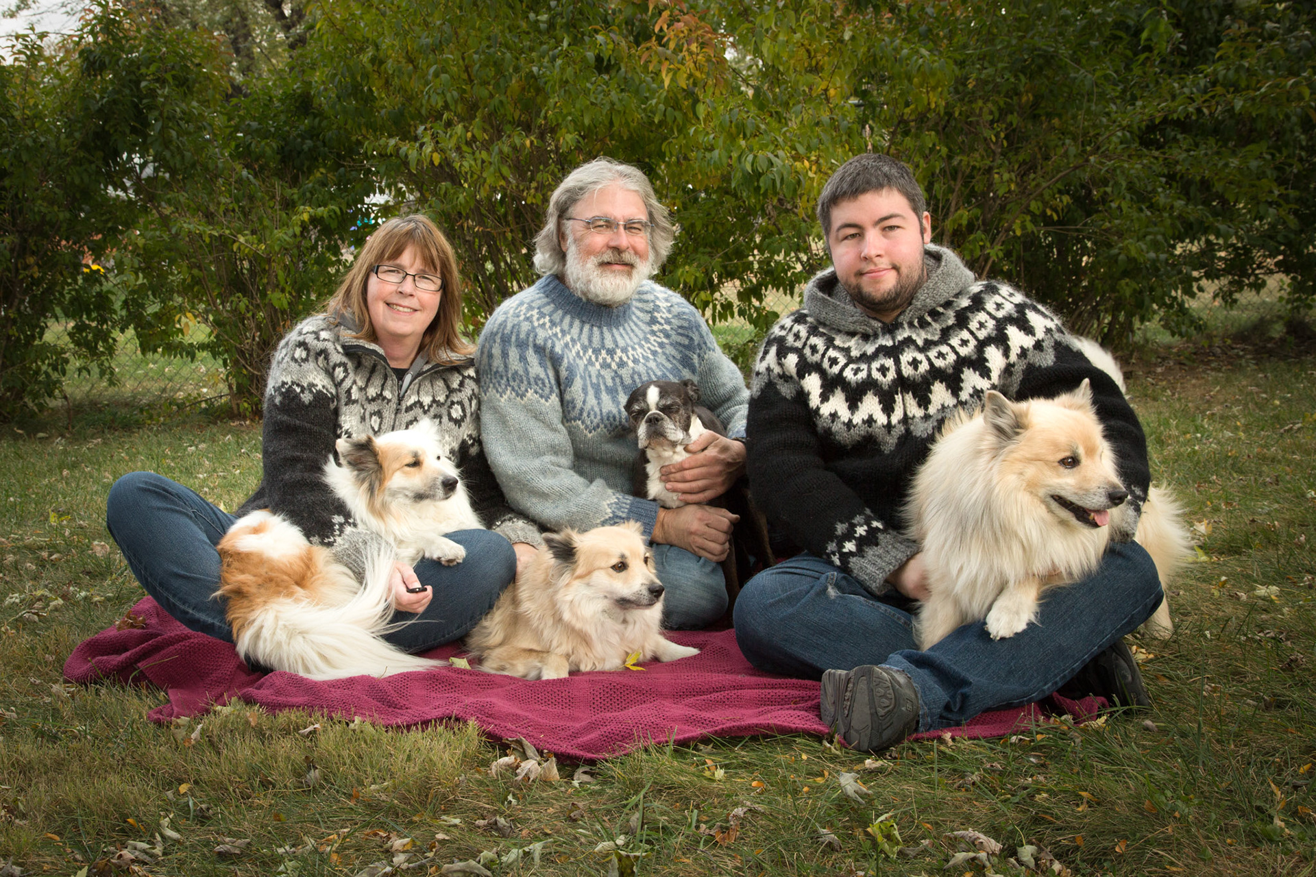 Maggý, Jeff, Kiddi, Snotra, Nella, Adrienne and Spurðann