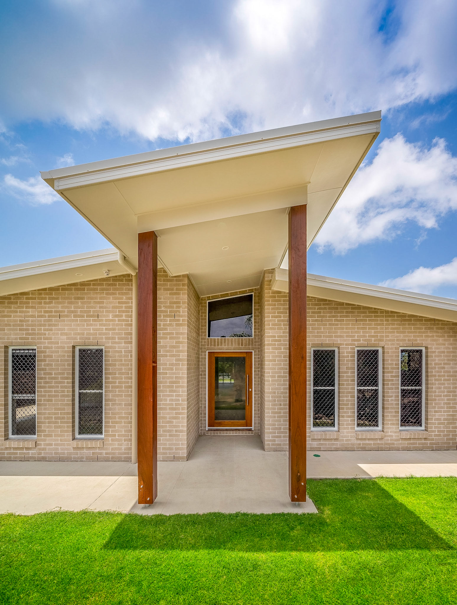 Exterior Entry - Coogera