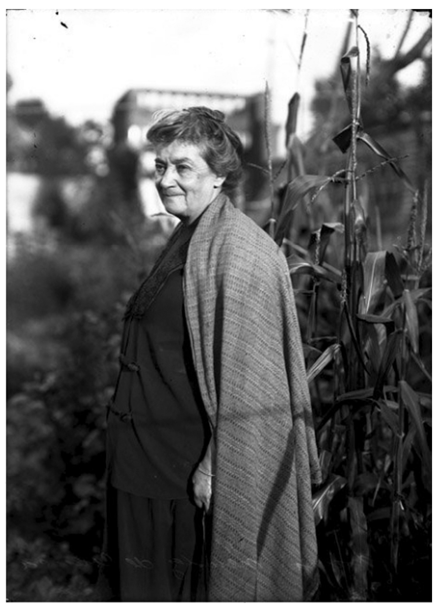Laura Méndez de Cuenca (1853-1928) fut une poète, enseignante, congressiste, pédagogue, journaliste, narratrice, éditrice, traductrice et entrepreneure mexicaine. Elle représente non seulement l'une des plus remarquables figures de la femme mexicaine du XIXe siècle, mais compte également parmi les écrivaines les plus importantes de toute l'histoire littéraire du Mexique.