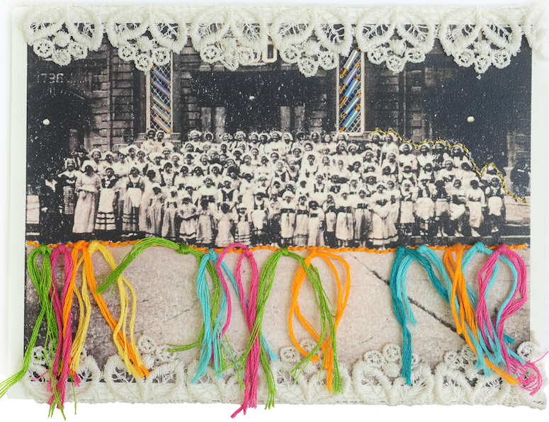 Broderie : Adriana García-Cruz / Photo : 200e anniversaire de la paroisse de La Visitation de la Bienheureuse Vierge Marie du Sault-au-Récollet, 1936 Montréal, Québec, Canada Archive Cité historia/Société d’Histoire d’Ahuntsic-Cartierville