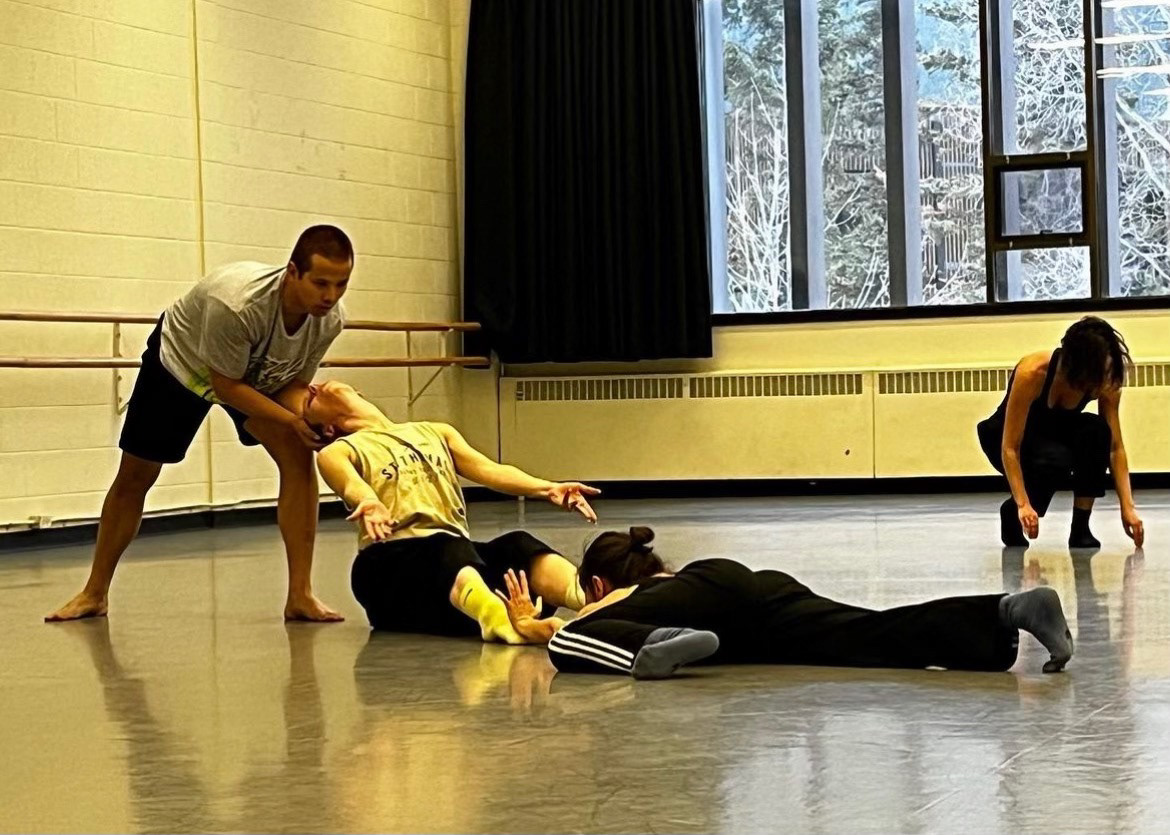 La Tresse in Rehearsal. WE see four dancers doing abstract movement
