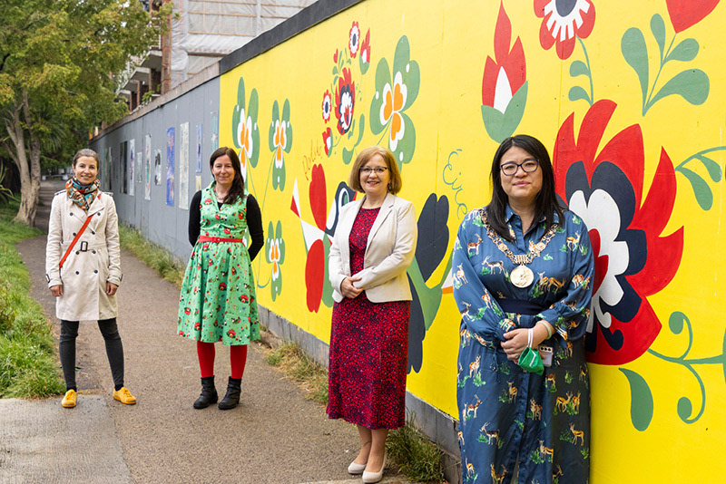 Mural in Portobello; From the left: Aga Grandowicz, Úna Woods, the Ambassador of Poland to Ireland Anna Sochańska, and Lord Mayor of Dublin Hazel Chu, photographed in June 2021 by Rafał Kostrzewa.