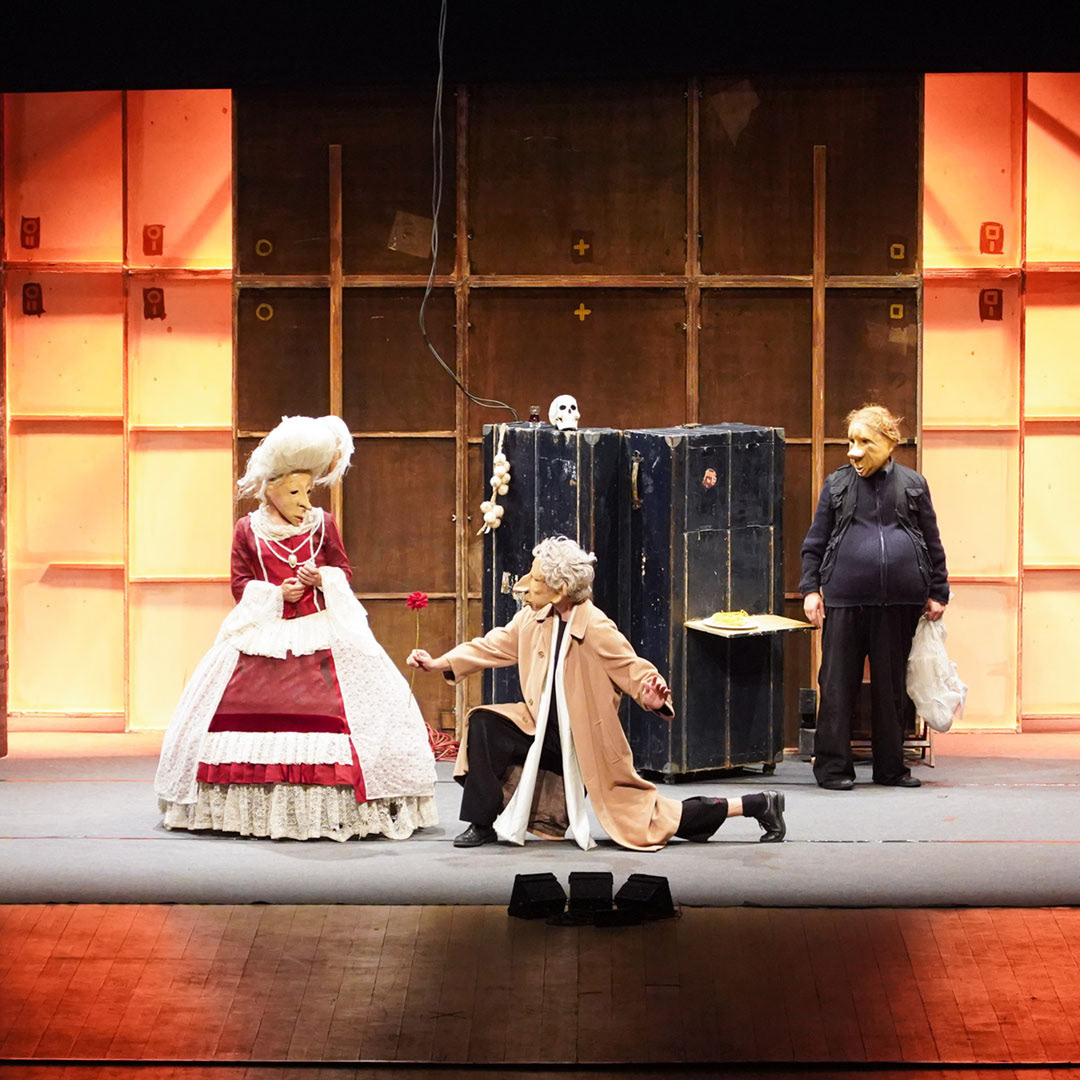 AÜ Tiyatro Festivali / Familie Floz