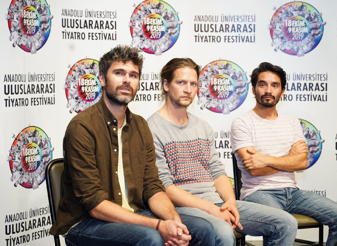 AÜ Tiyatro Festivali - Family Floz Söyleşisi