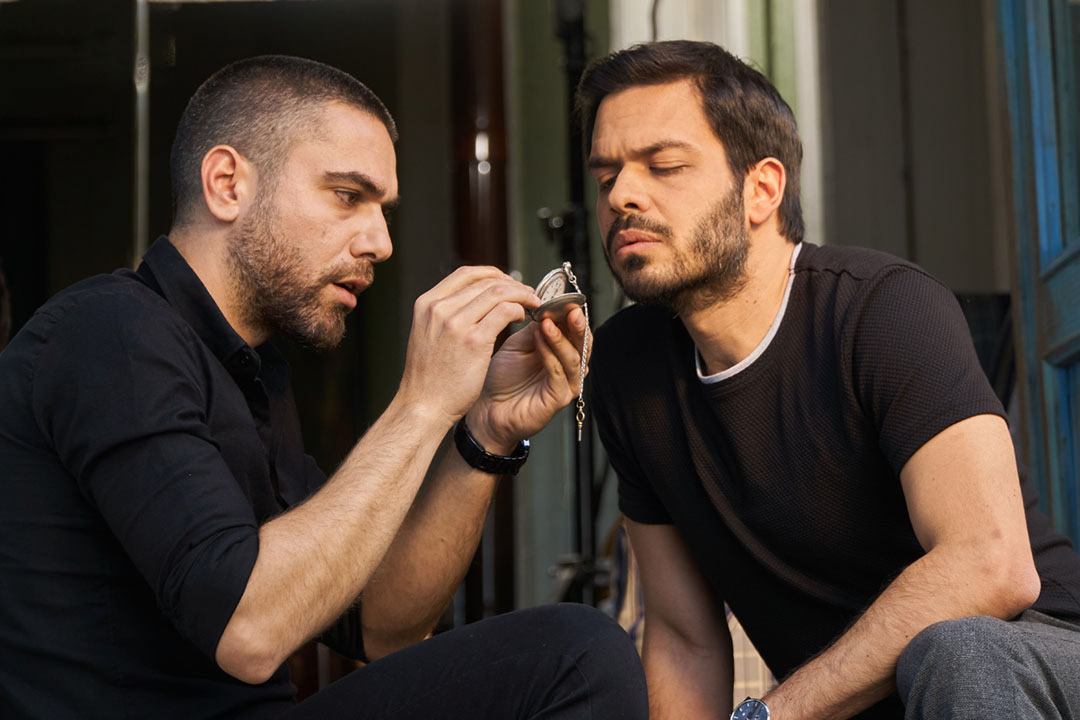 Vuslat Dizisi / Aziz, Altan