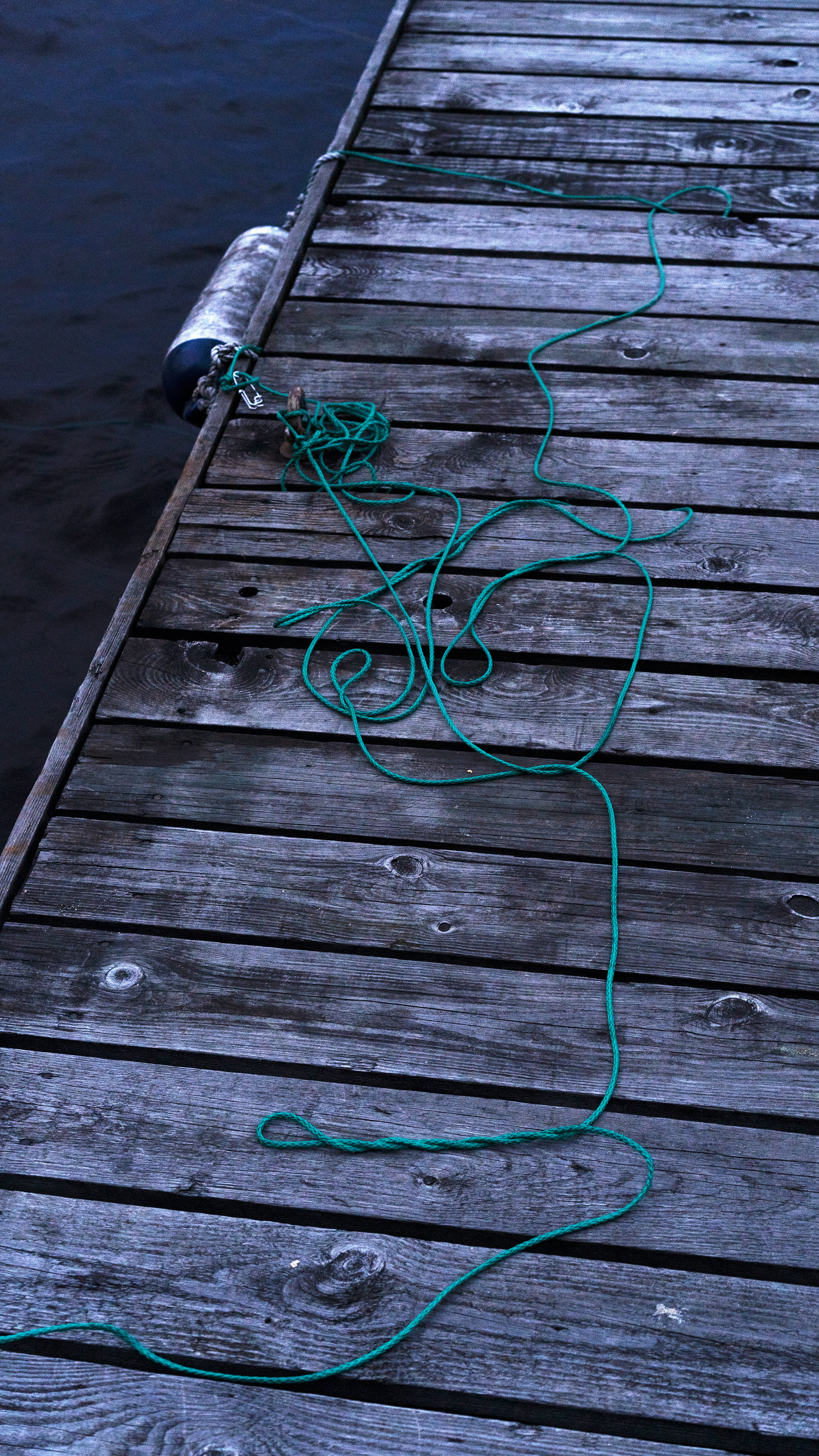 "green string"
