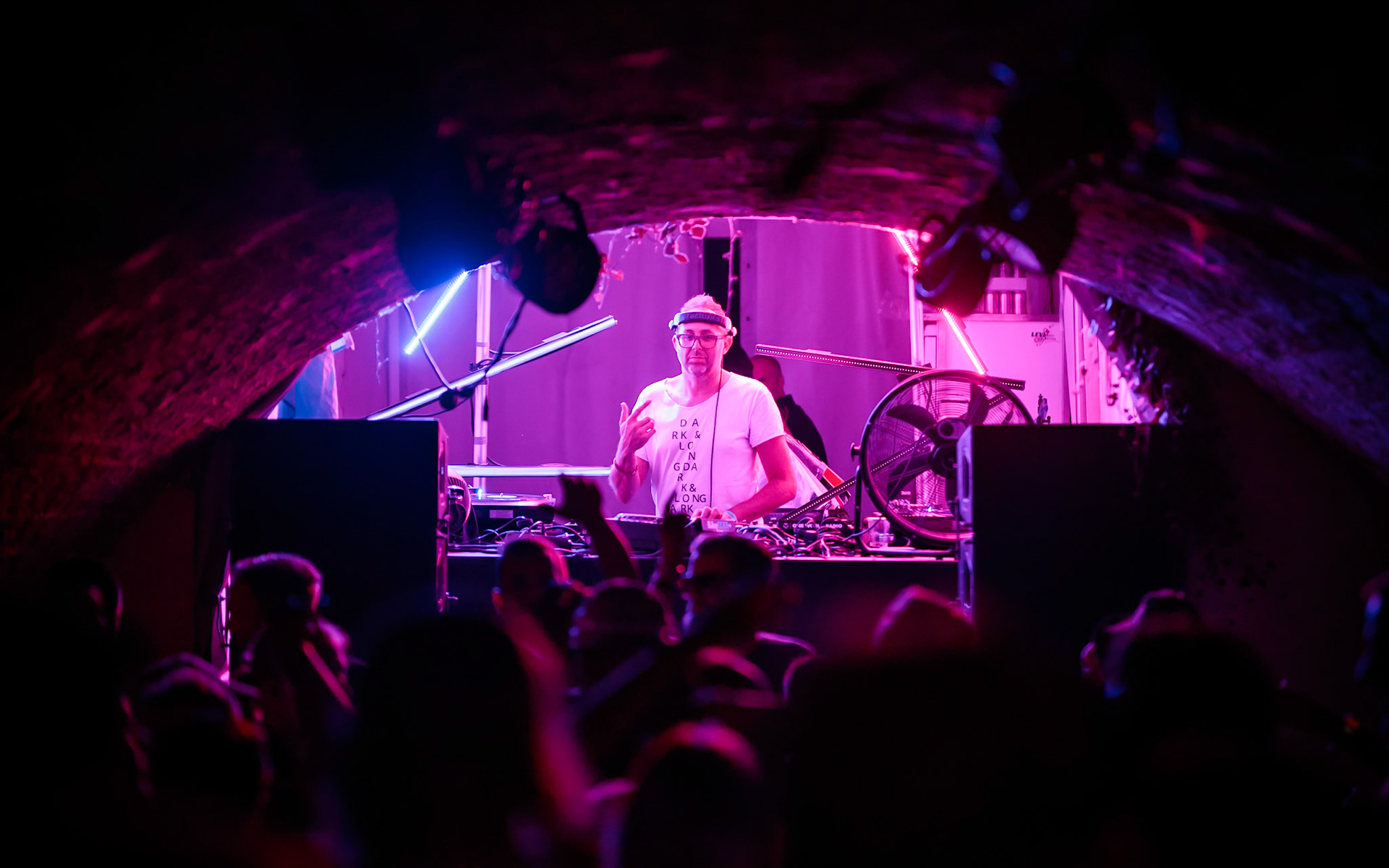 Jeroen Delodder in de Rave Cave. Persoonlijk hoogtepuntje van de dag voor mij.